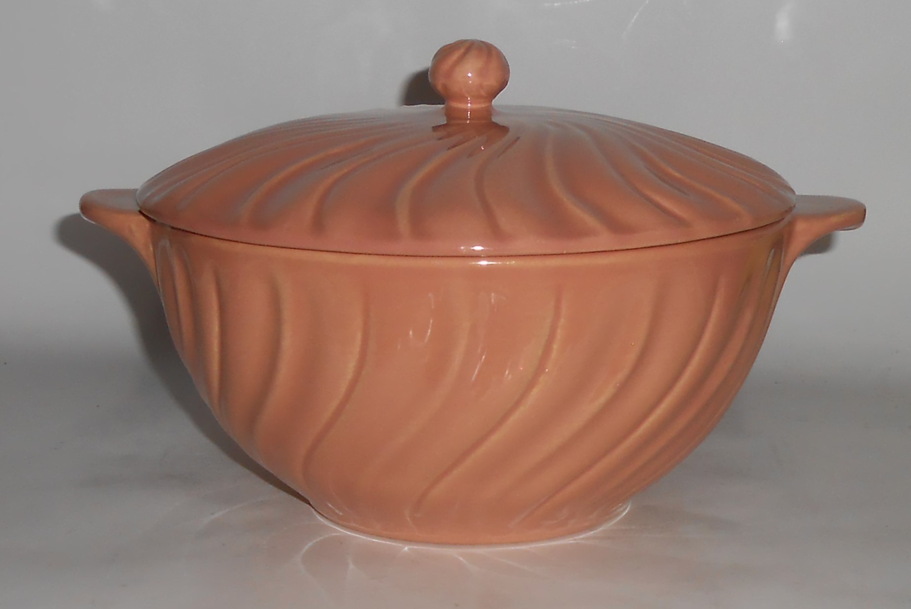 VINTAGE Franciscan Pottery Coronado Gloss Coral Cassero