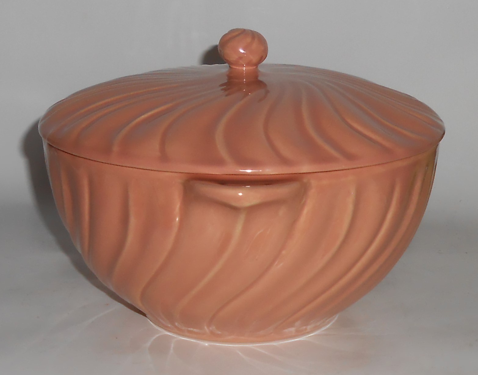 VINTAGE Franciscan Pottery Coronado Gloss Coral Cassero