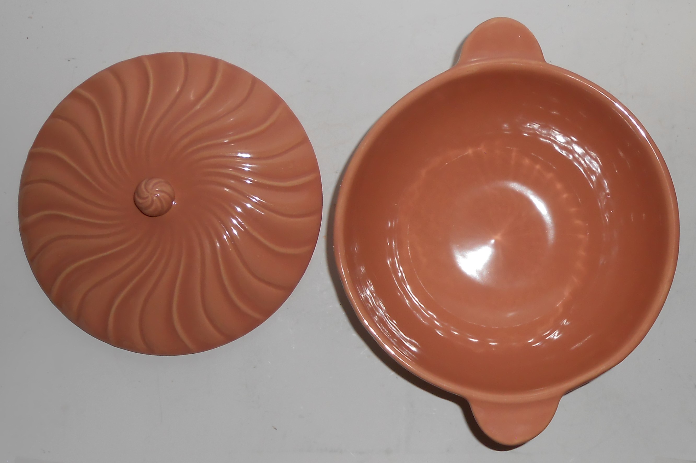 VINTAGE Franciscan Pottery Coronado Gloss Coral Cassero