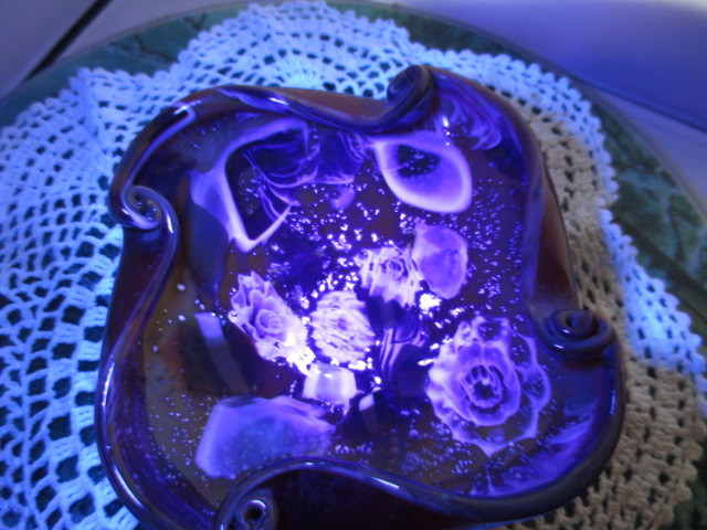 Murano Art Glass Uranium Bowl Rare Mid Century Floral Abstract