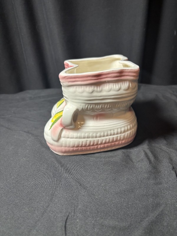 Vintage ARDCO Fine Quality Ceramic Baby Bootie Planter Pink White Nursery Decor C1052