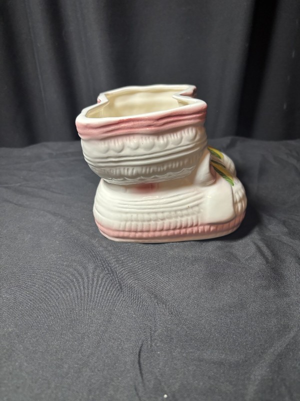 Vintage ARDCO Fine Quality Ceramic Baby Bootie Planter Pink White Nursery Decor C1052