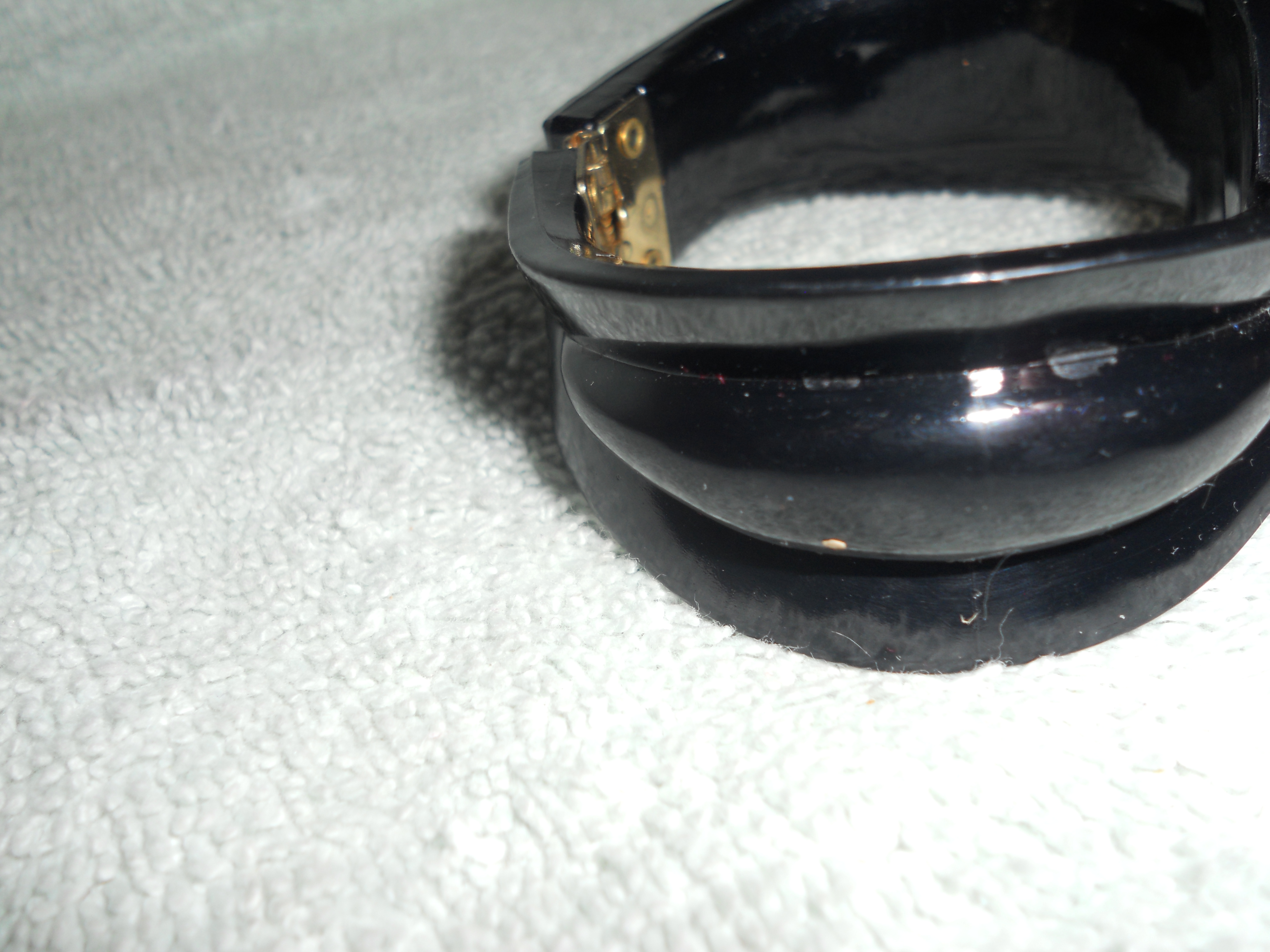 Black Carved Plastic Lucite Hinged Bracelet