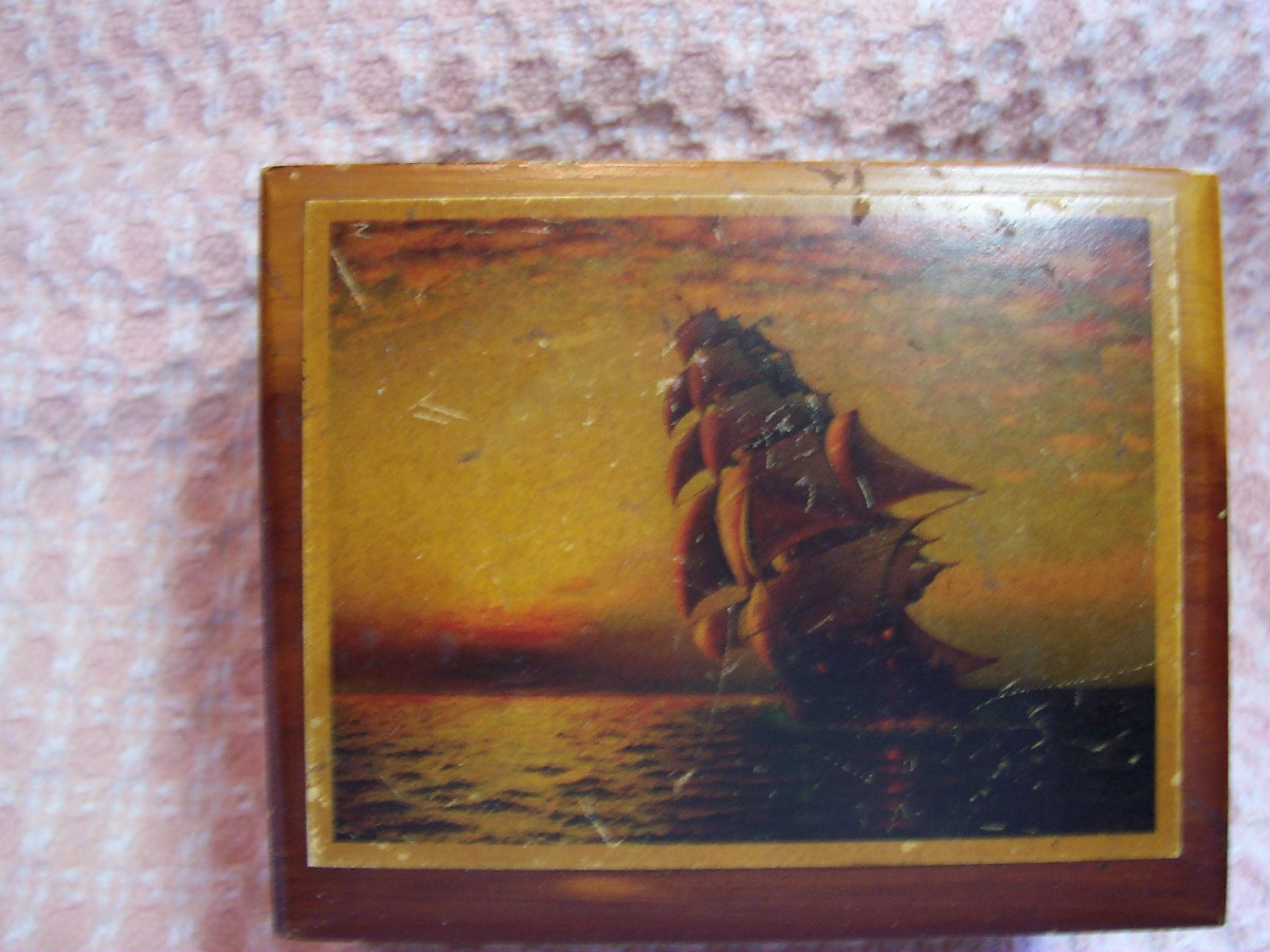 Wood Souvenir Box Newport VT Sailboat Litho
