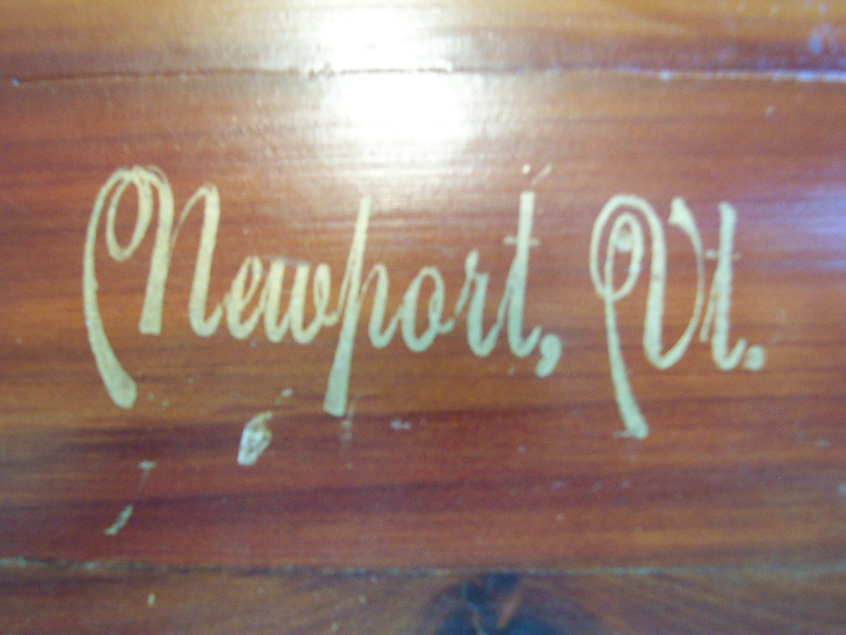Wood Souvenir Box Newport VT Sailboat Litho