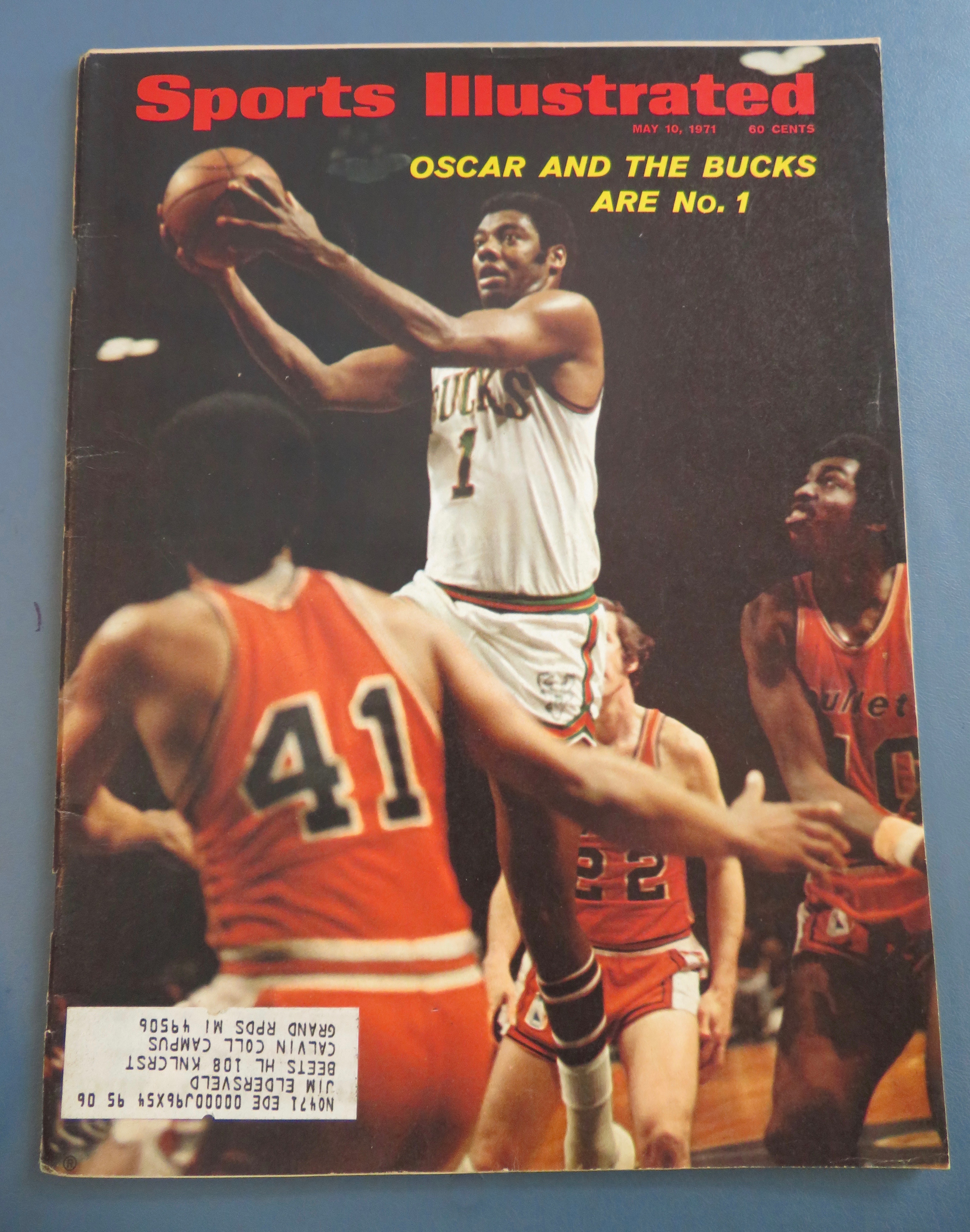 Sports Illustrated Magazine May 10, 1971 Oscar/Bucks