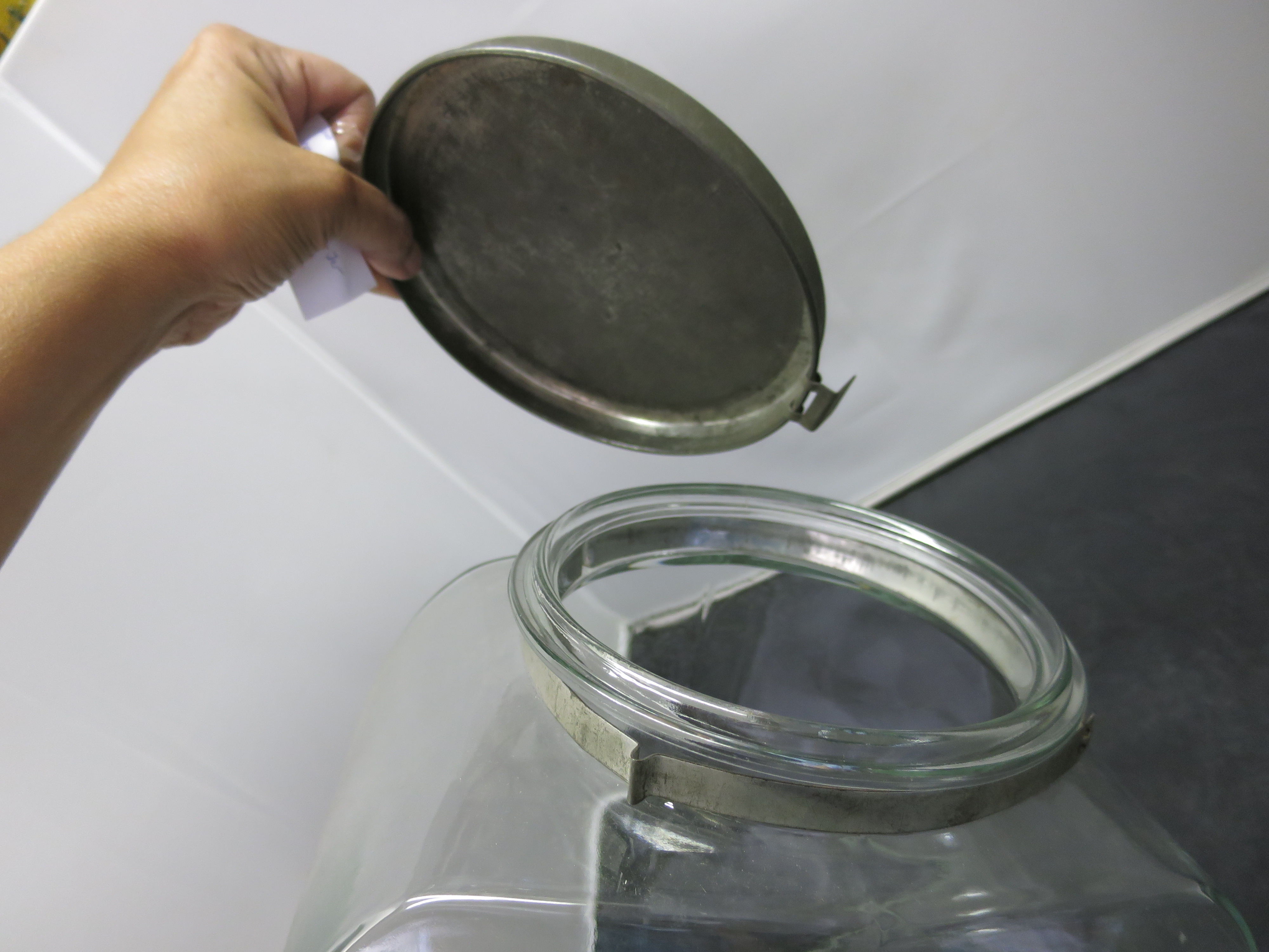 Anchor Hocking Large Glass Jar tin lid Doughnut  Jar