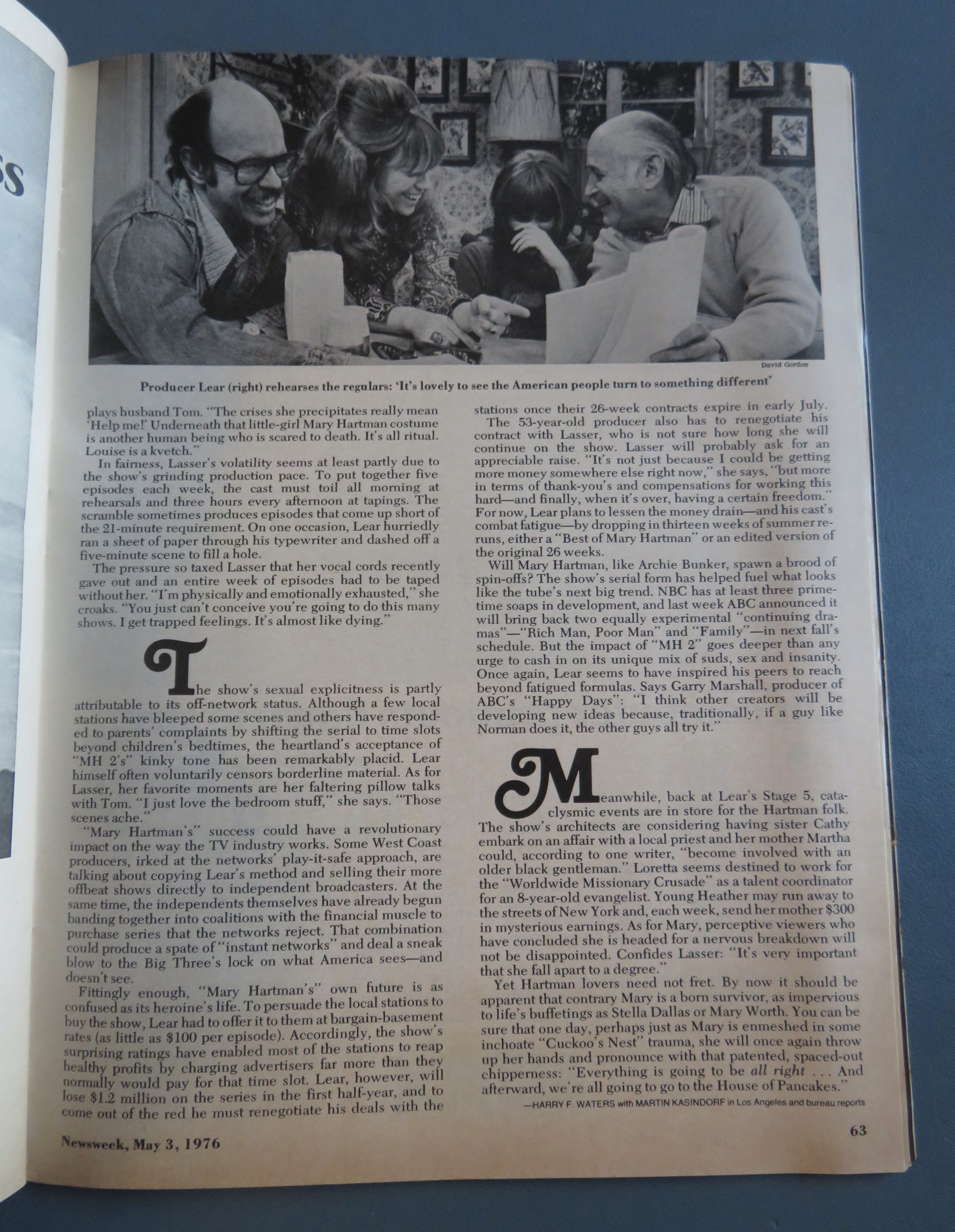 Newsweek Magazine May 3, 1976 Louise Lasser