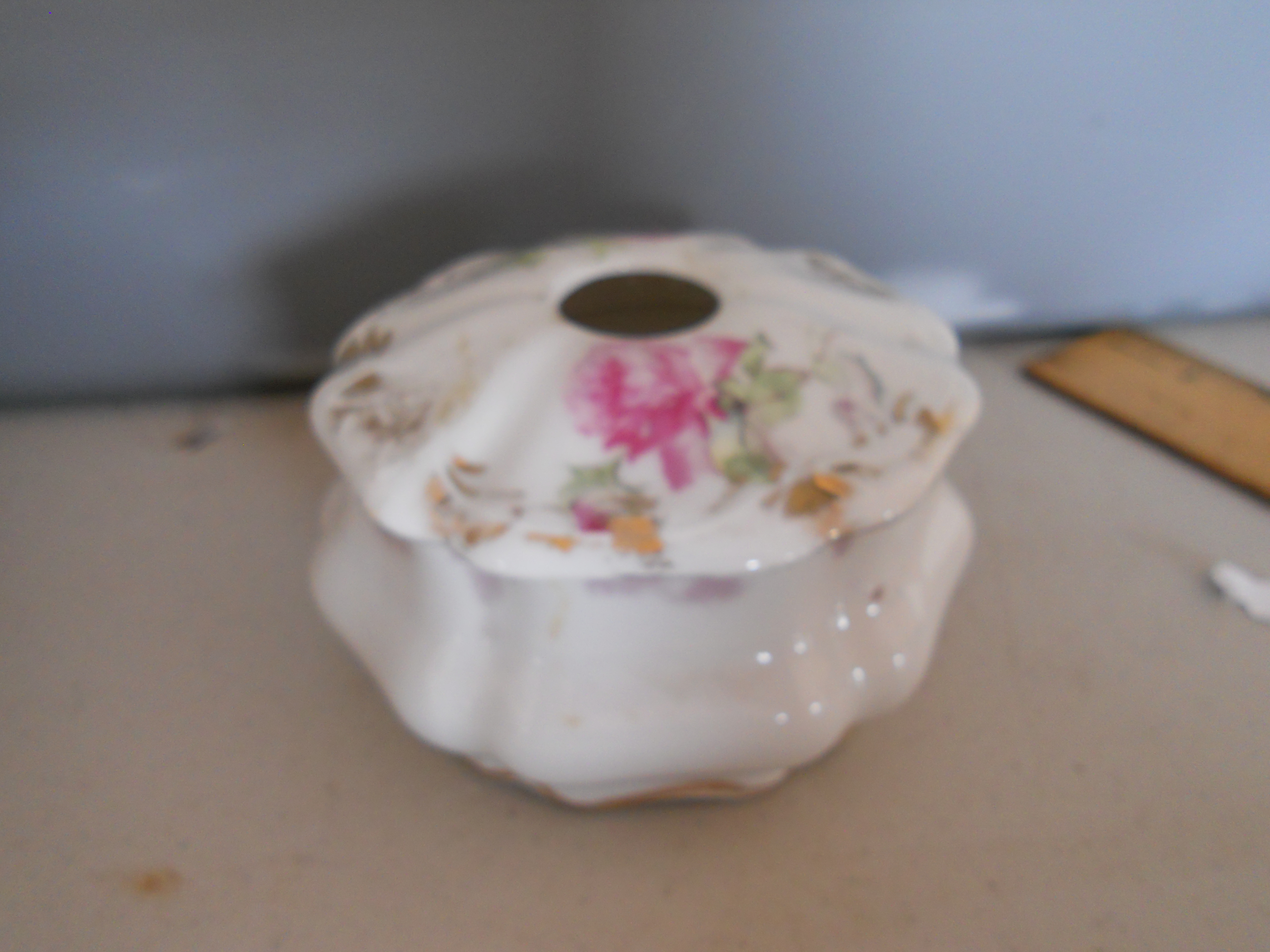Hair Receiver Roses Designs Maker unknown