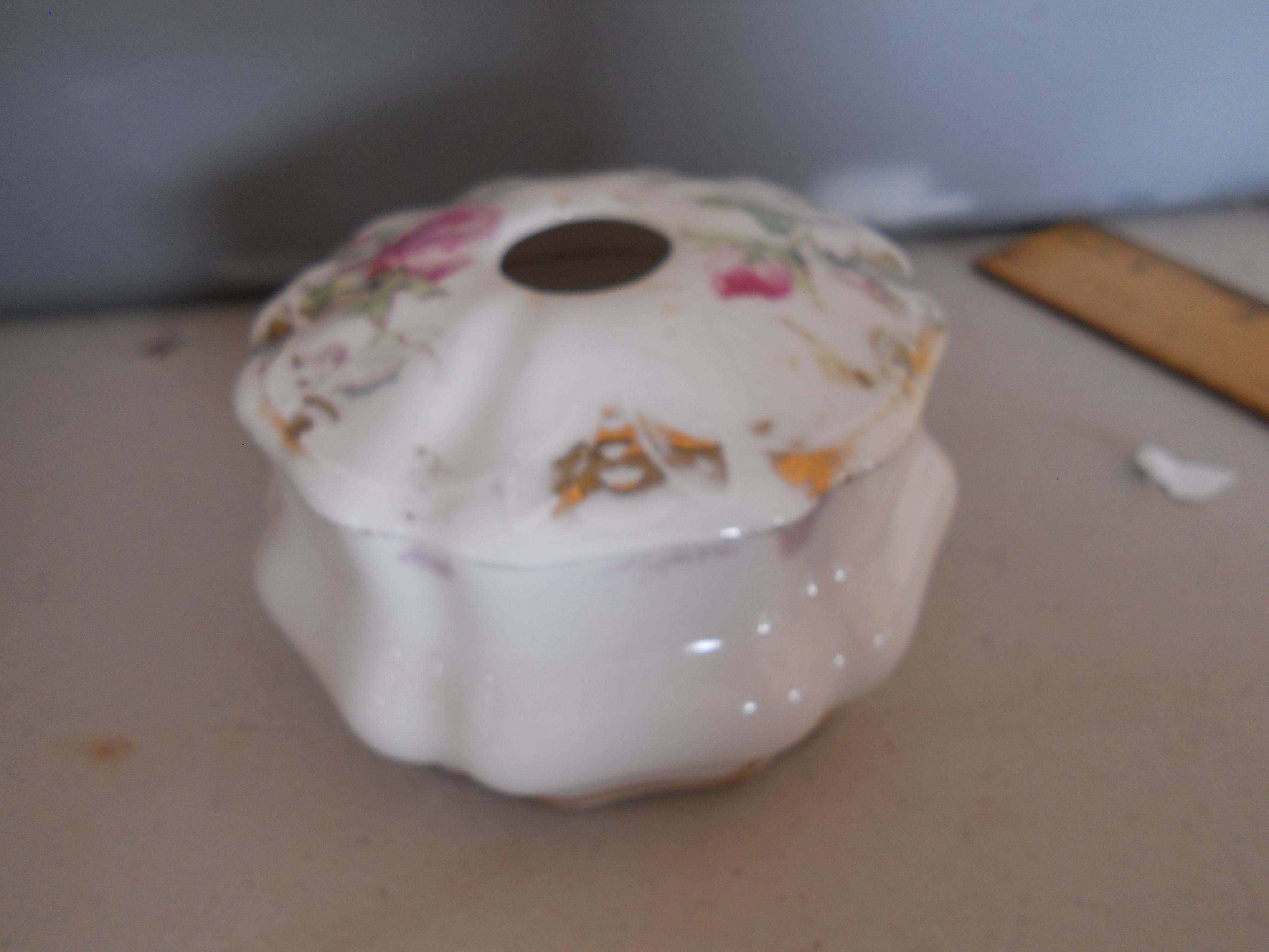 Hair Receiver Roses Designs Maker unknown