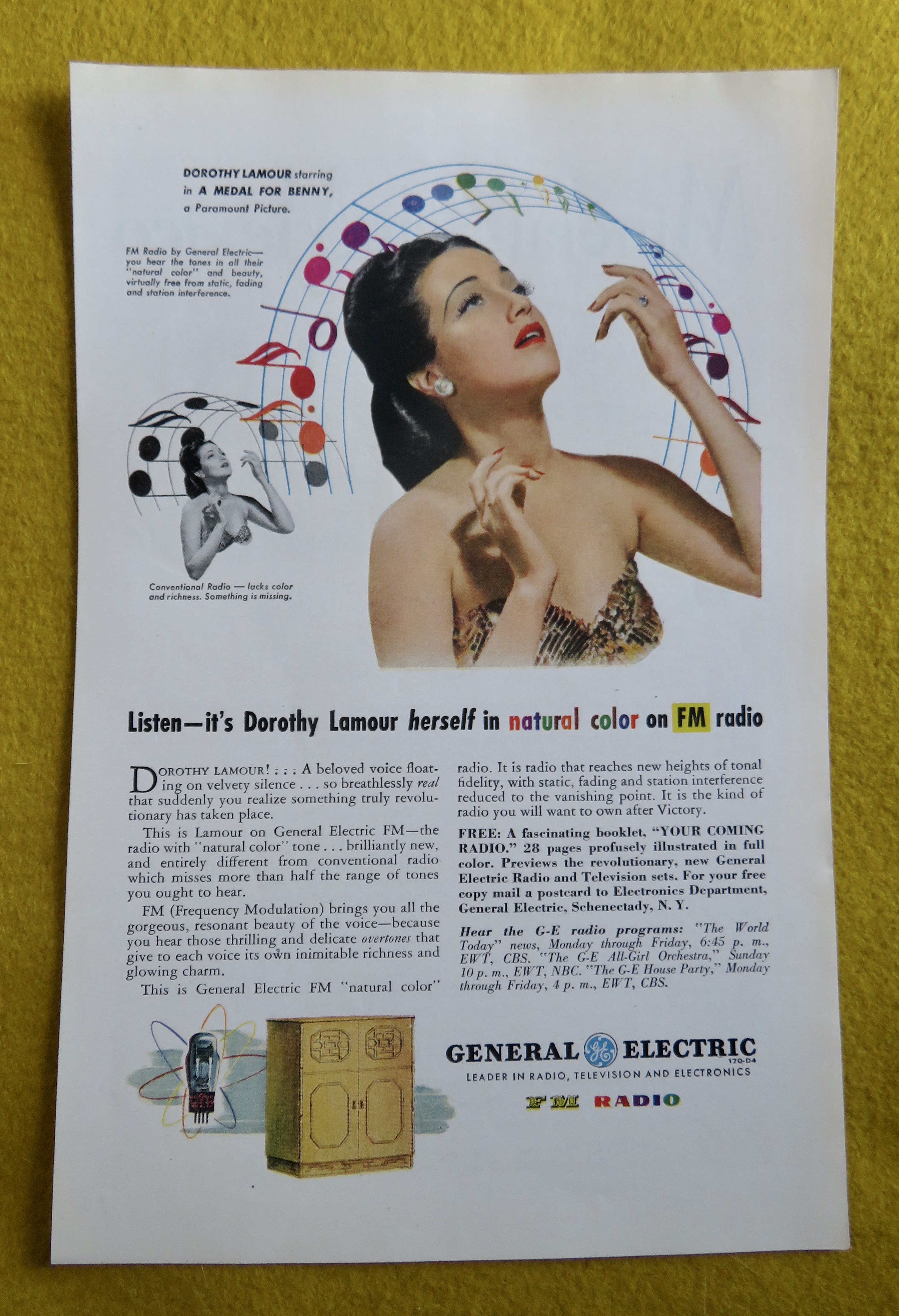 1945 General Electric FM Radio with Dorothy Lamour