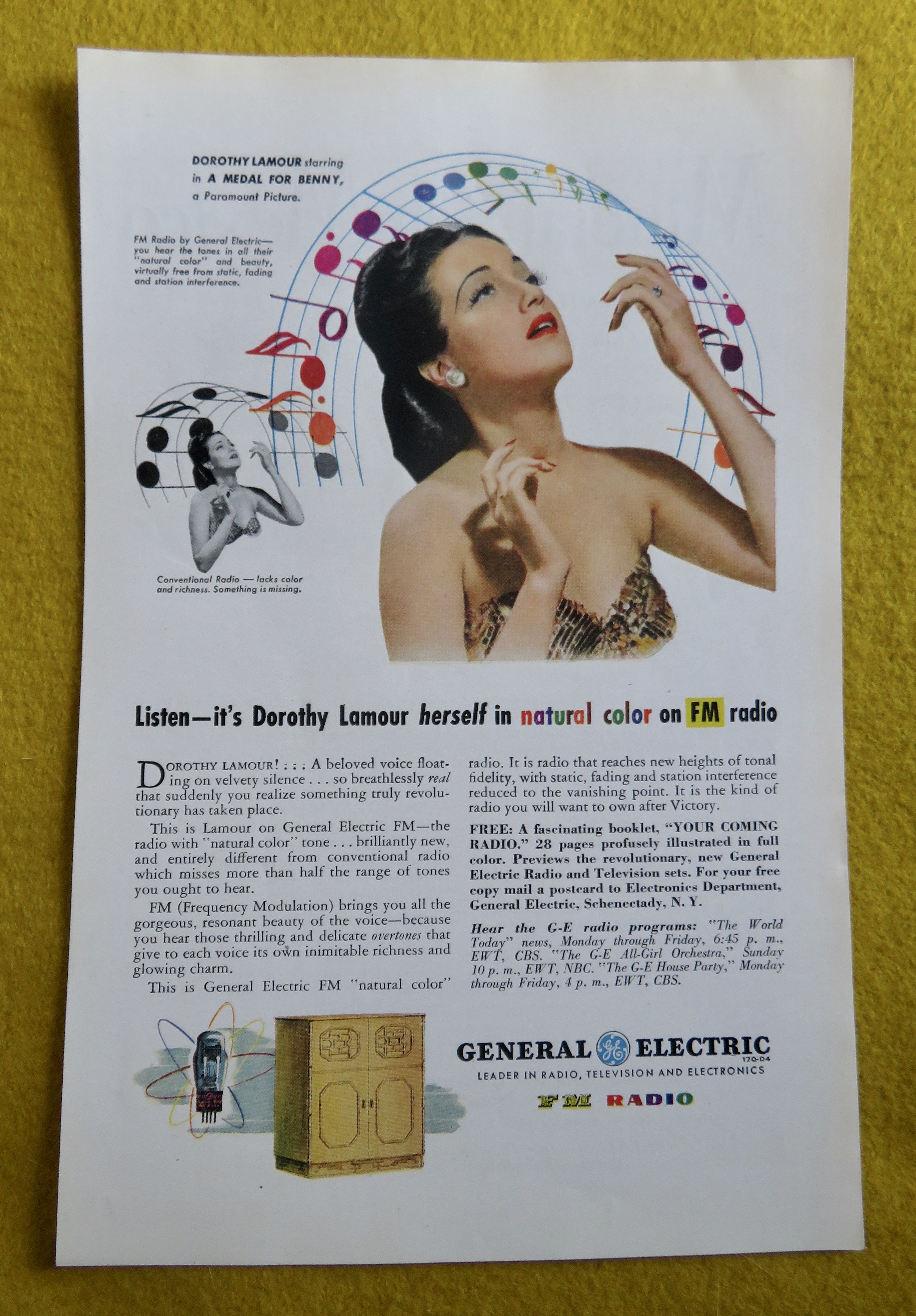 1945 General Electric FM Radio with Dorothy Lamour