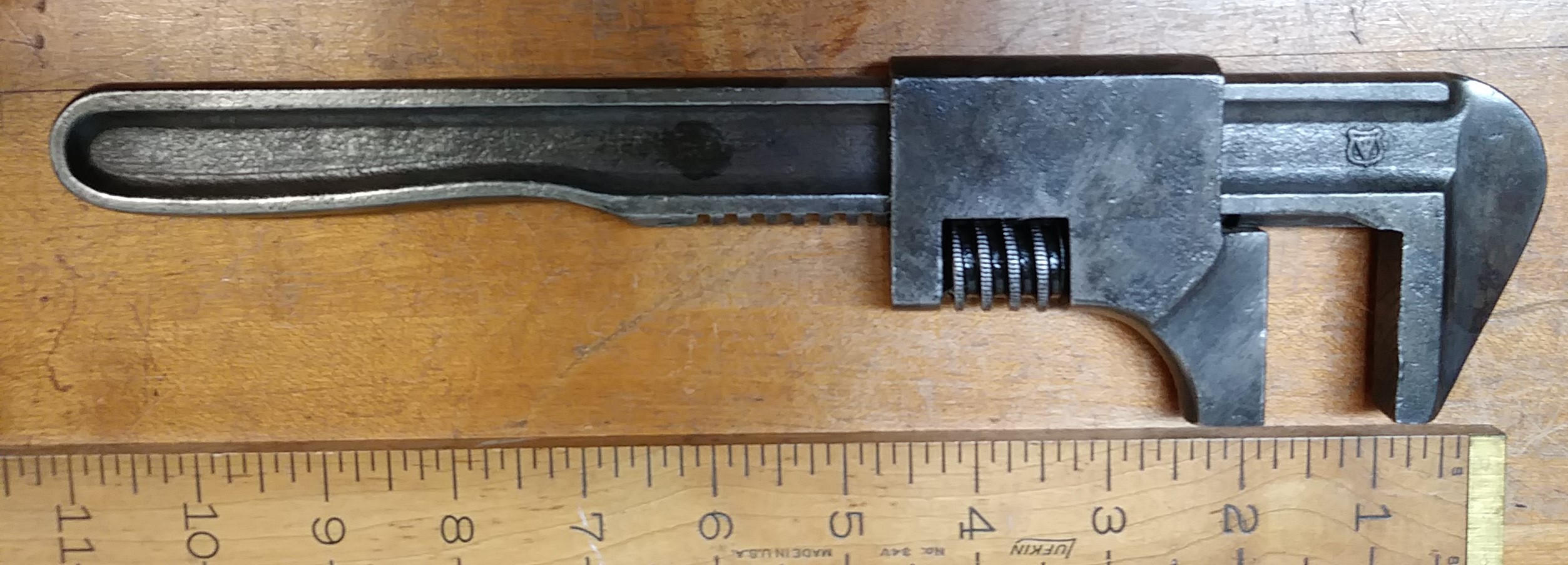 Vlchek Adjustable Auto Wrench 11 inch size