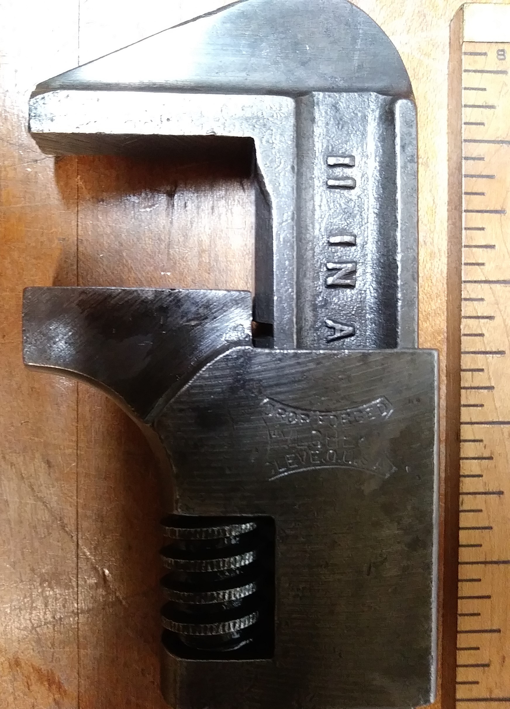 Vlchek Adjustable Auto Wrench 11 inch size