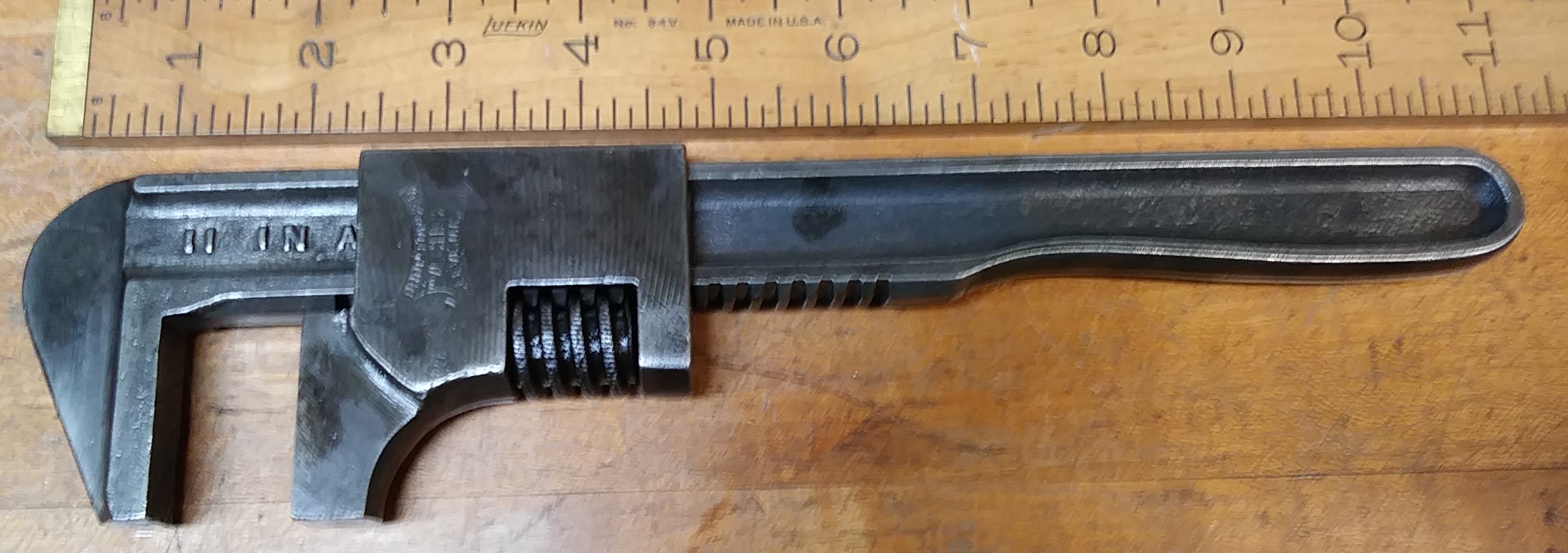 Vlchek Adjustable Auto Wrench 11 inch size
