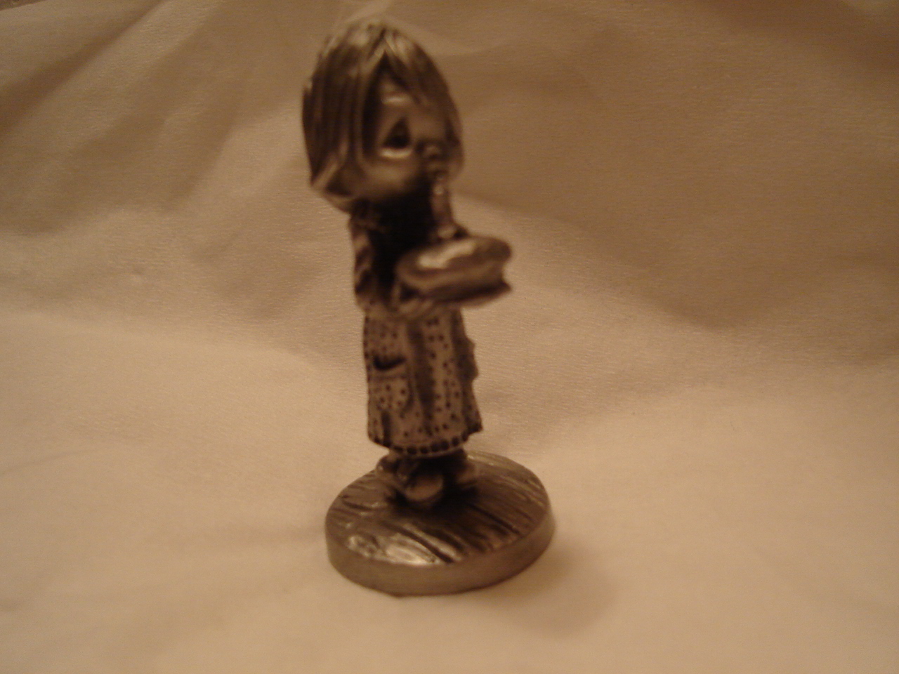 Hudson Hallmark Pewter Betsey Clark