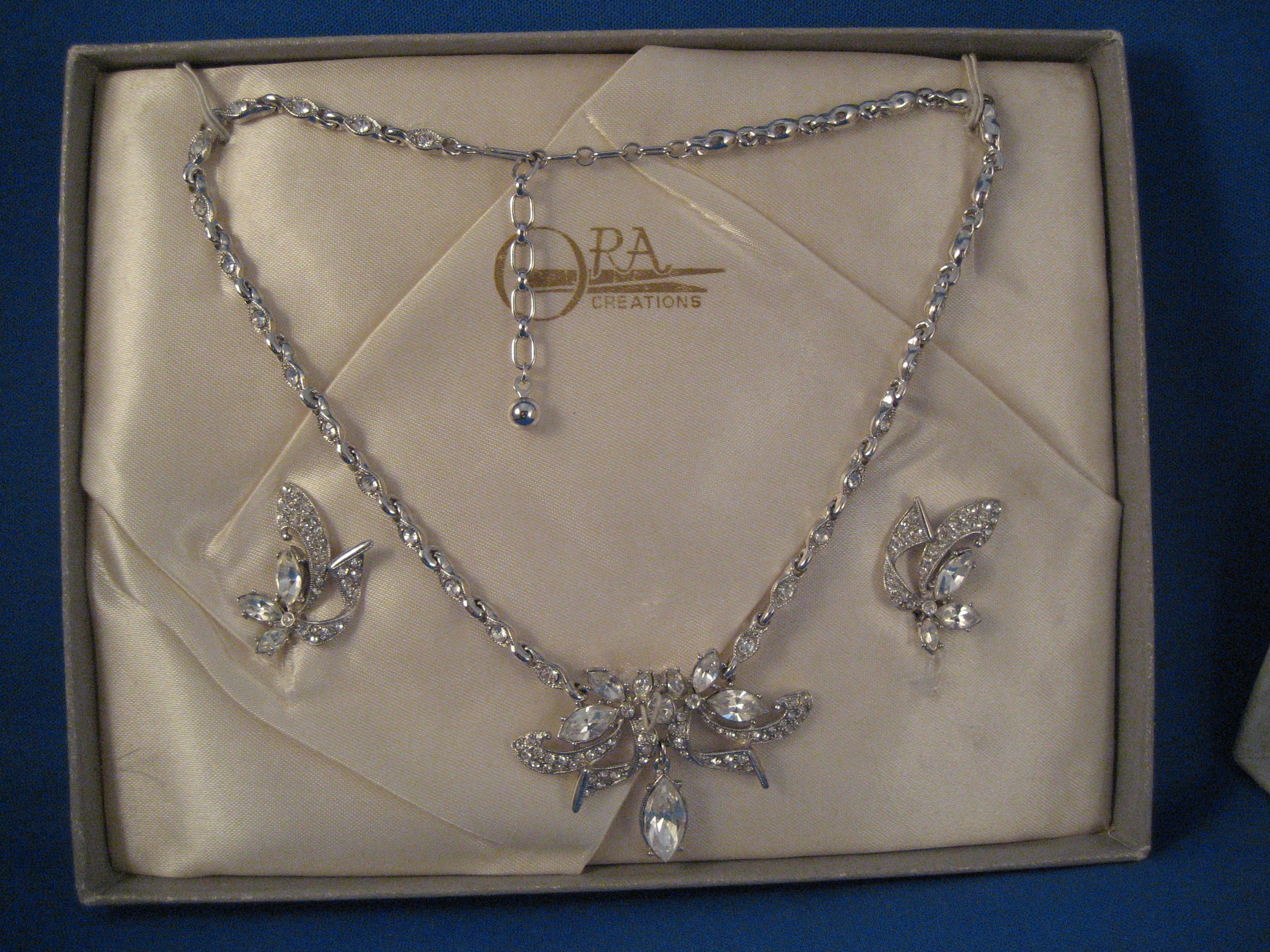ORA Demi Parrure Rhinestone Necklace Set
