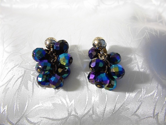 BERGERE Clip Earrings Blue/Green/Black Bead