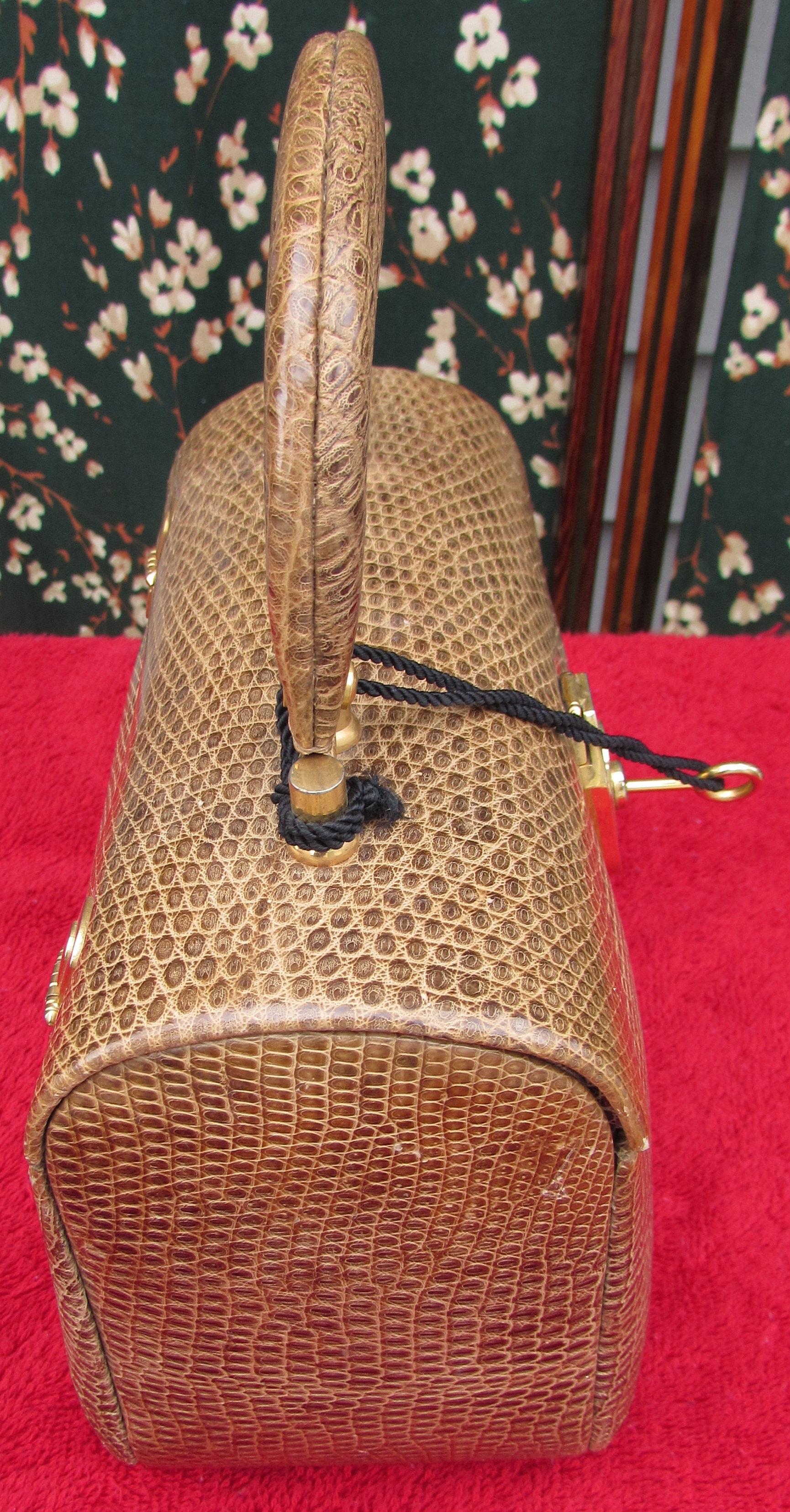 Faux Alligator Box Purse with Key