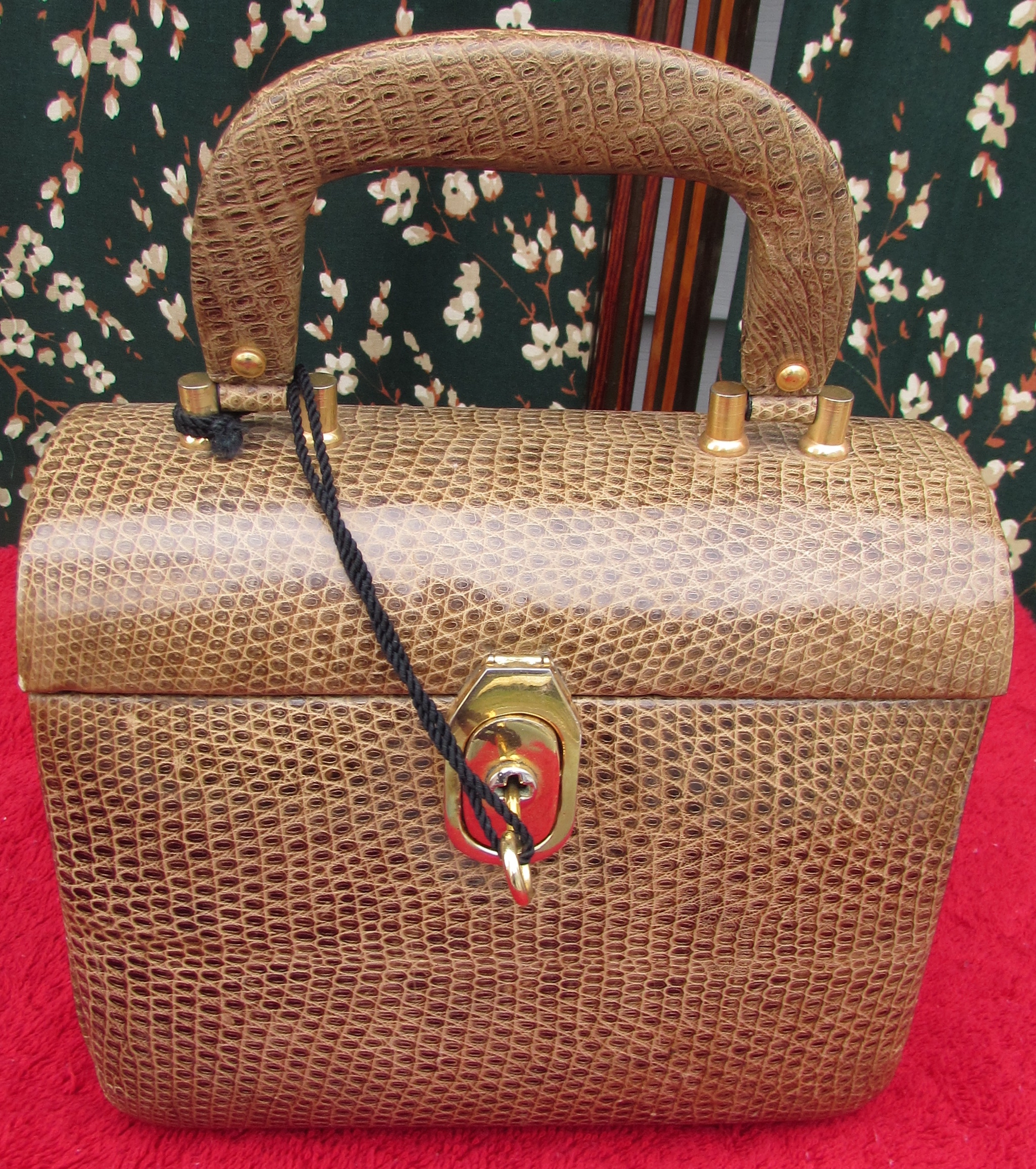 Faux Alligator Box Purse with Key