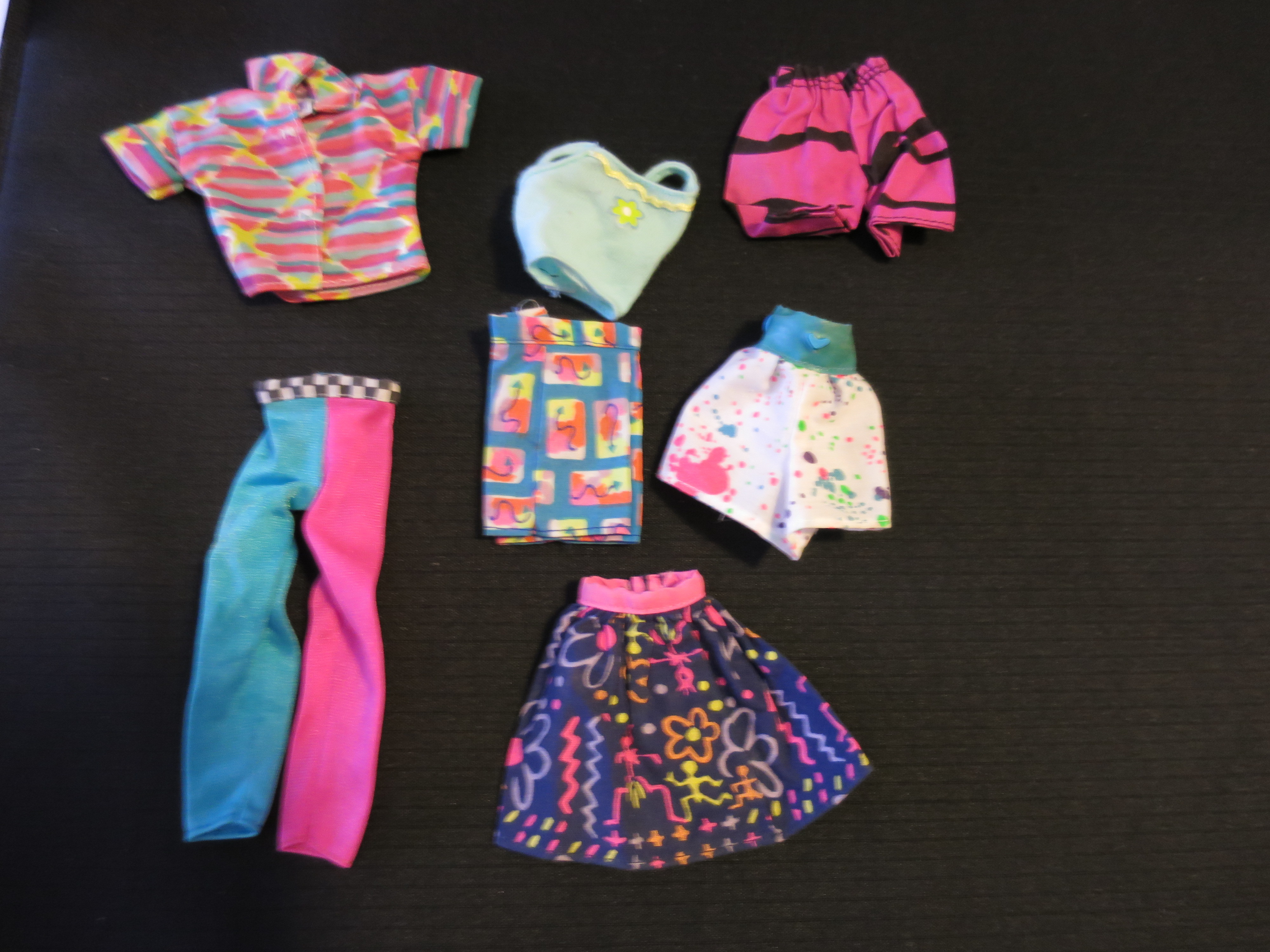 Mattel Barbie Accessories Skirt Shorts Tank Top Shirt Pants 7pcs
