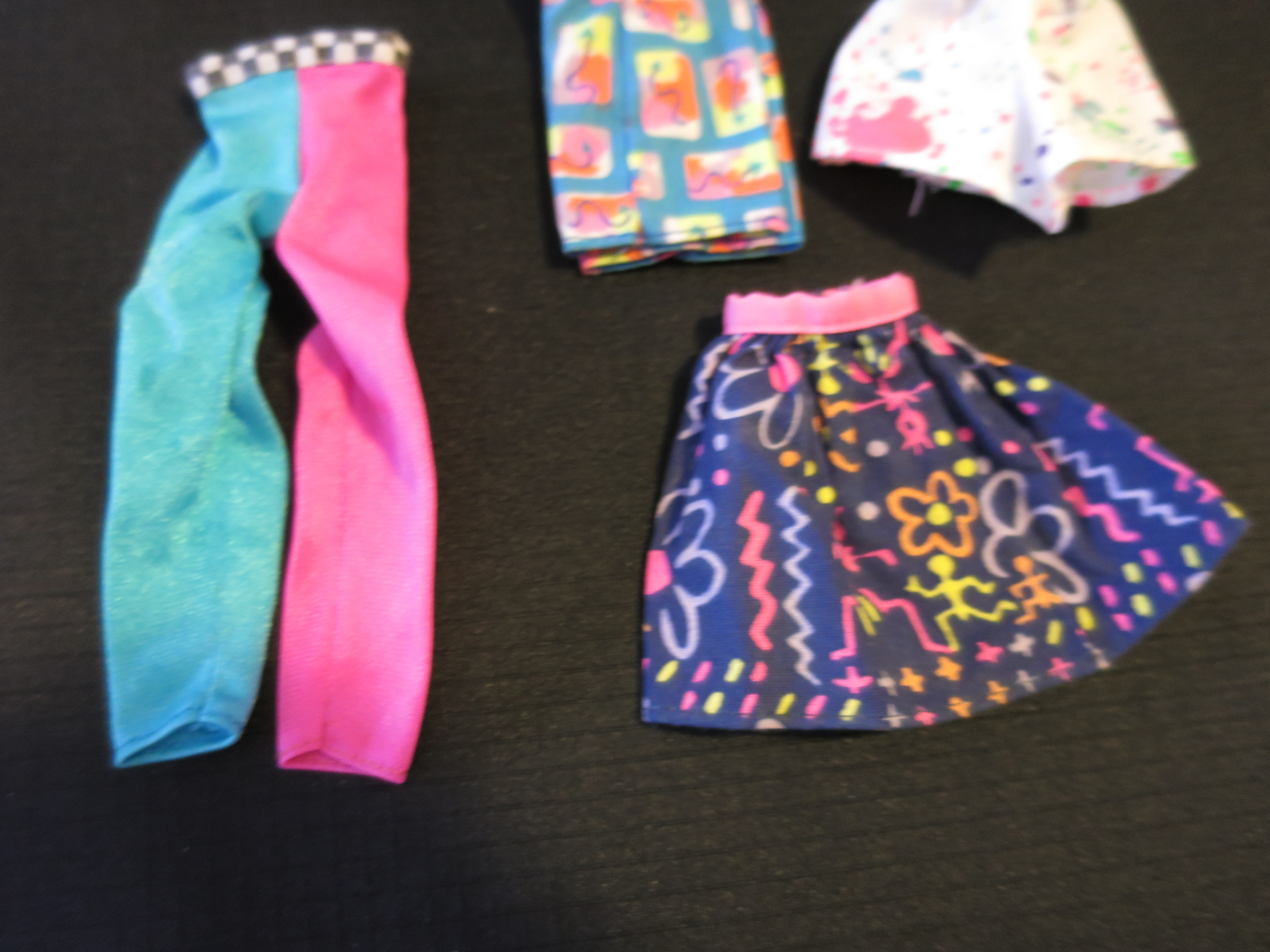 Mattel Barbie Accessories Skirt Shorts Tank Top Shirt Pants 7pcs
