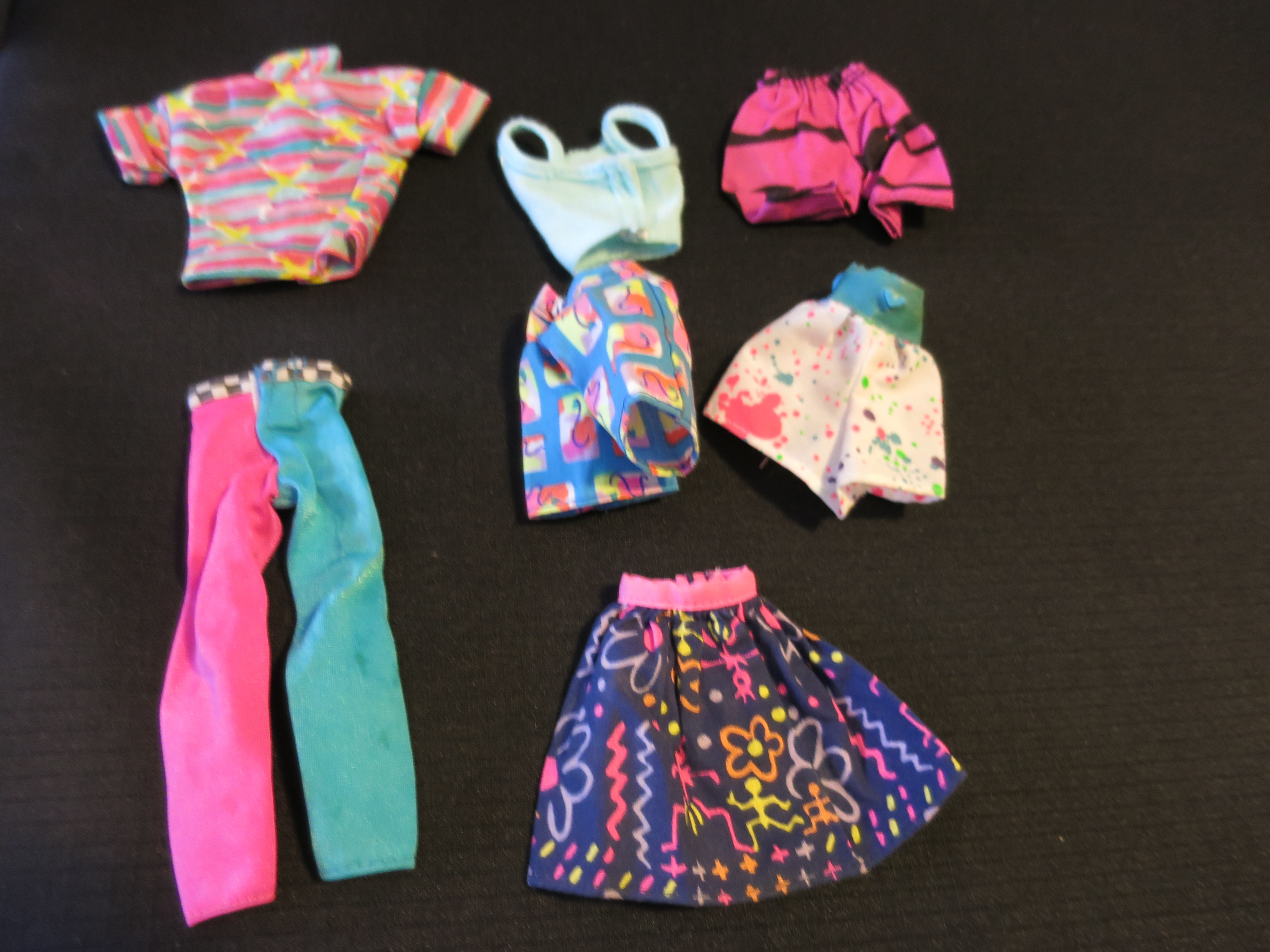 Mattel Barbie Accessories Skirt Shorts Tank Top Shirt Pants 7pcs