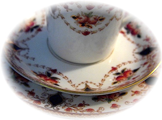 Bone China Antique 7 Pieces England