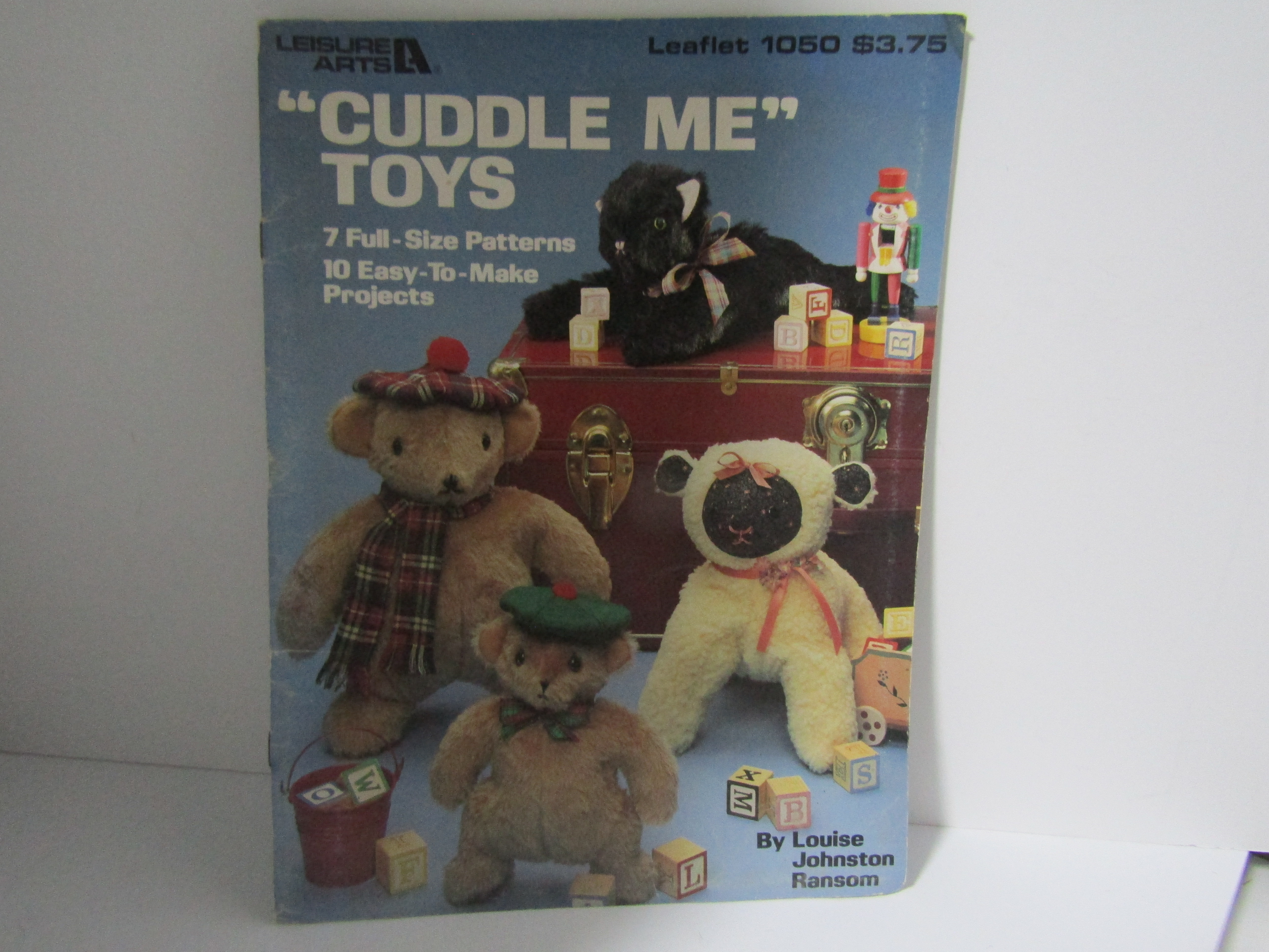 Leisure Arts Cuddle Me Toys #1050