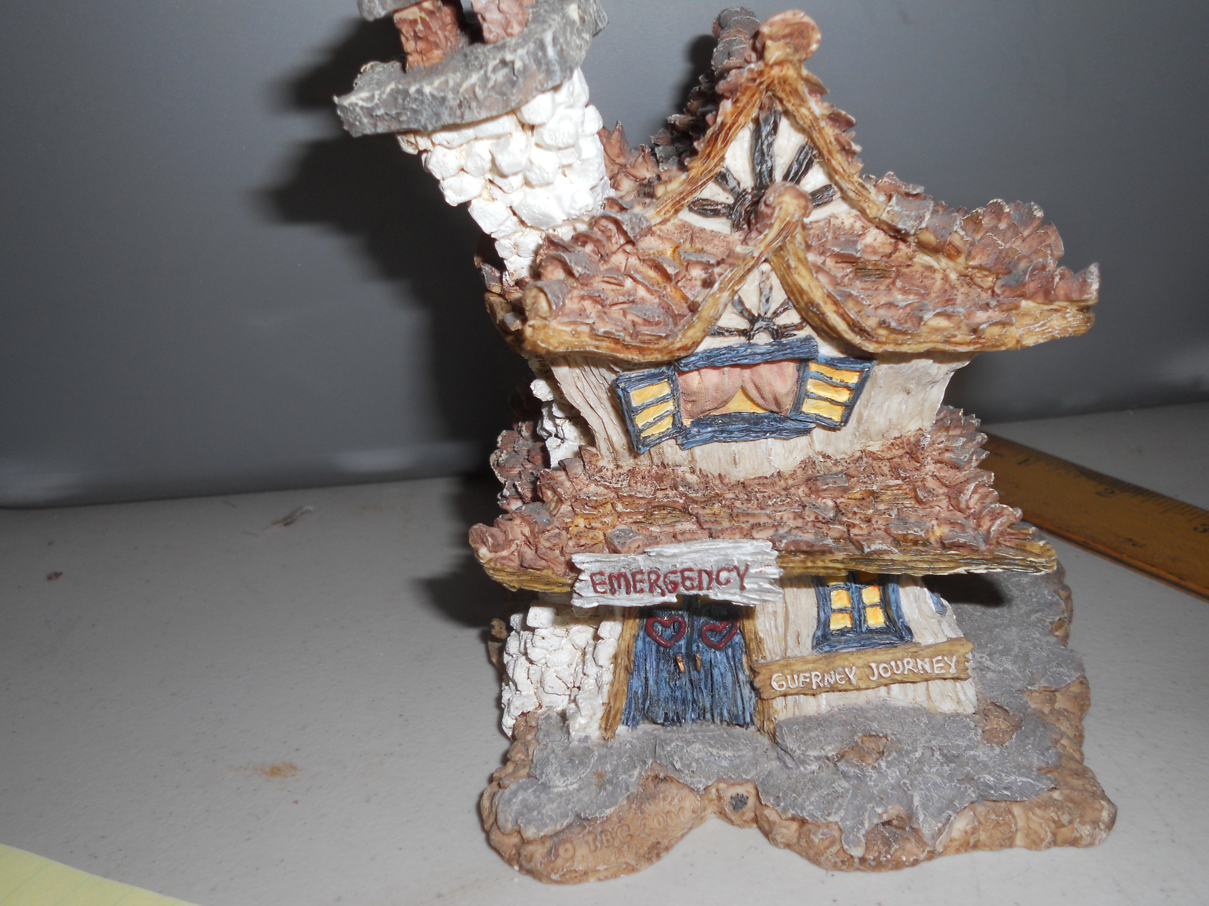 Boyds Bearly Built Village Bearly Well Clinic