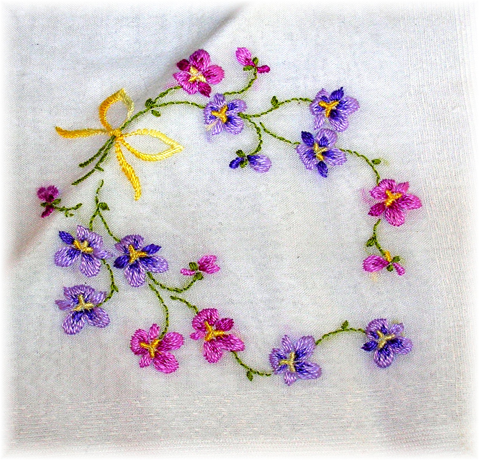 EMBROIDERED HANKIE - forget-me-nots . . . .
