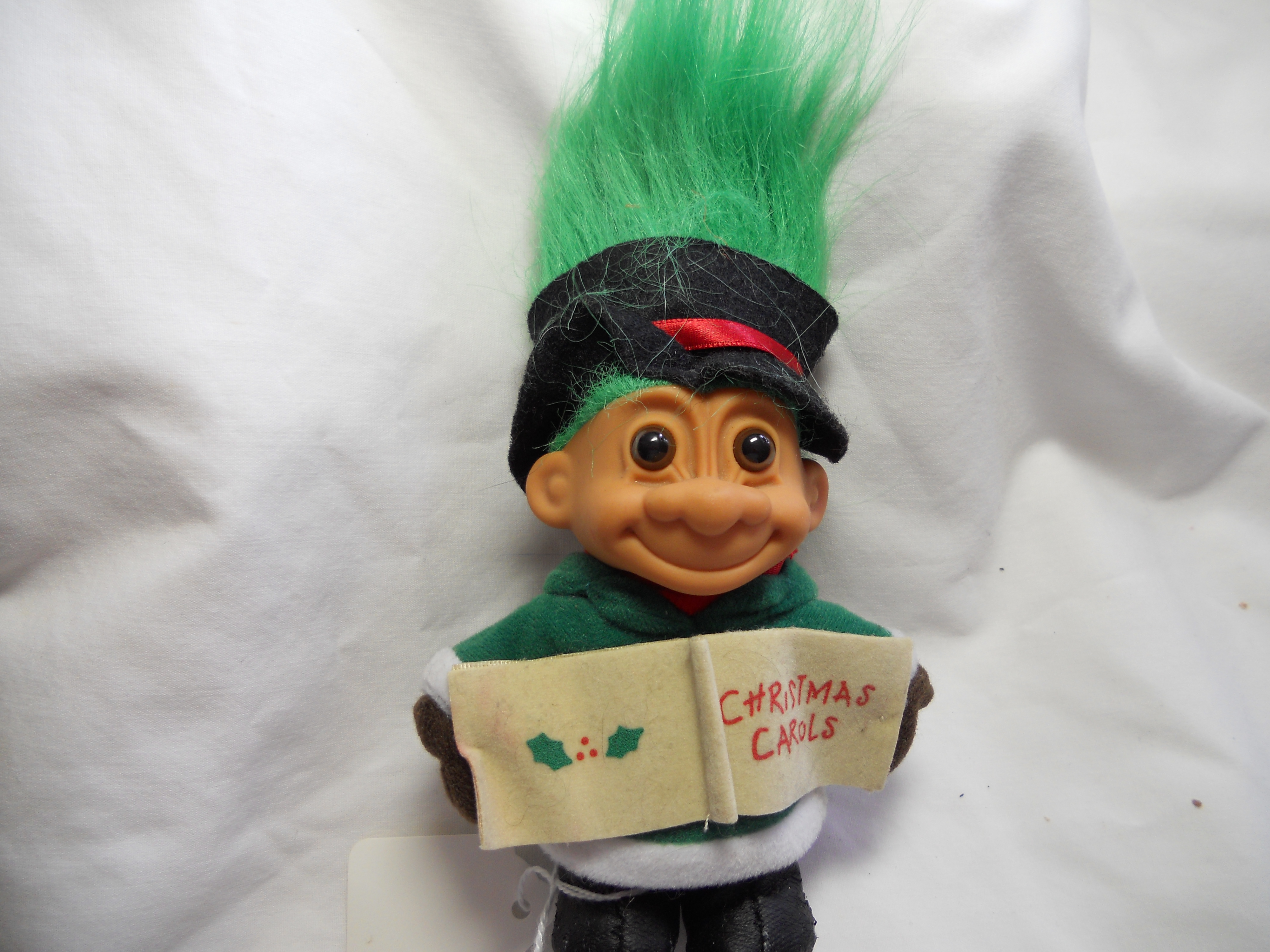 Russ Troll Caroller Green Hair