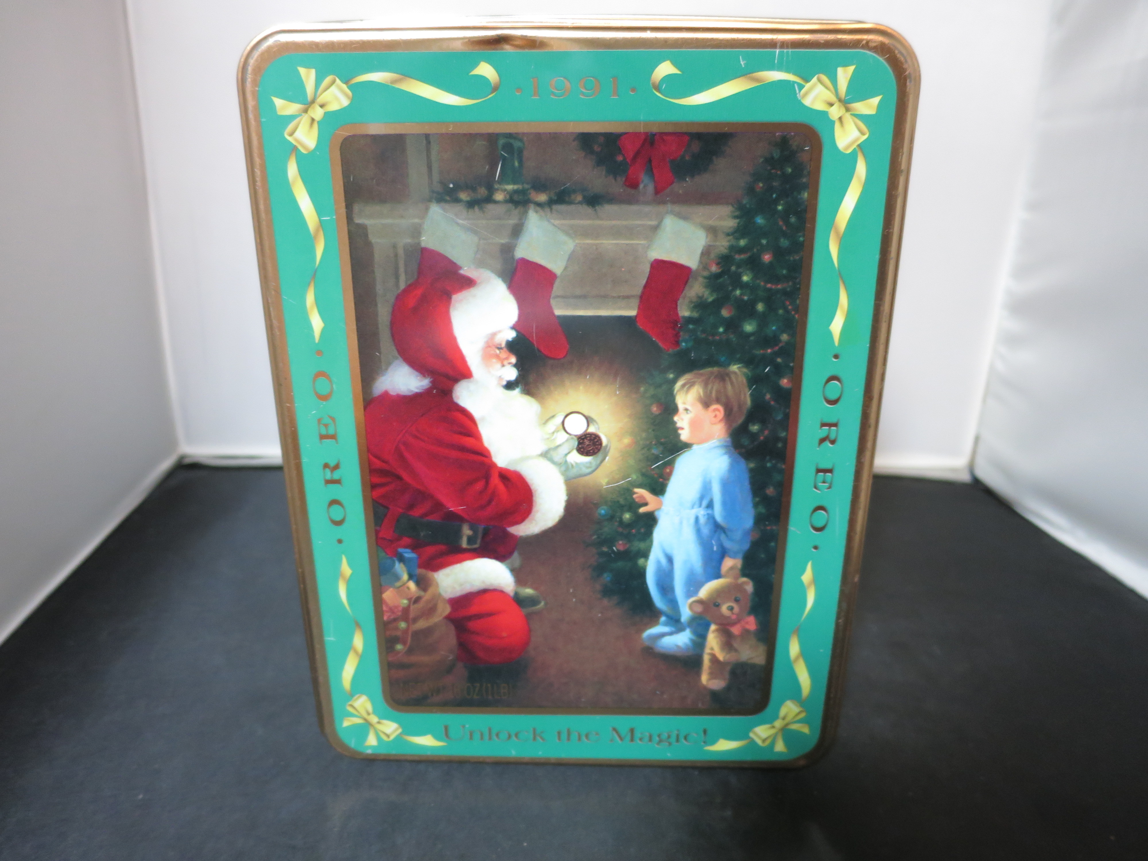 Oreo Cookie Tin Unlock the Magic 1991 Nabisco Holiday