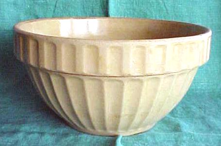 Yelloware Mixing Bowl #10 Ribbed Pattern