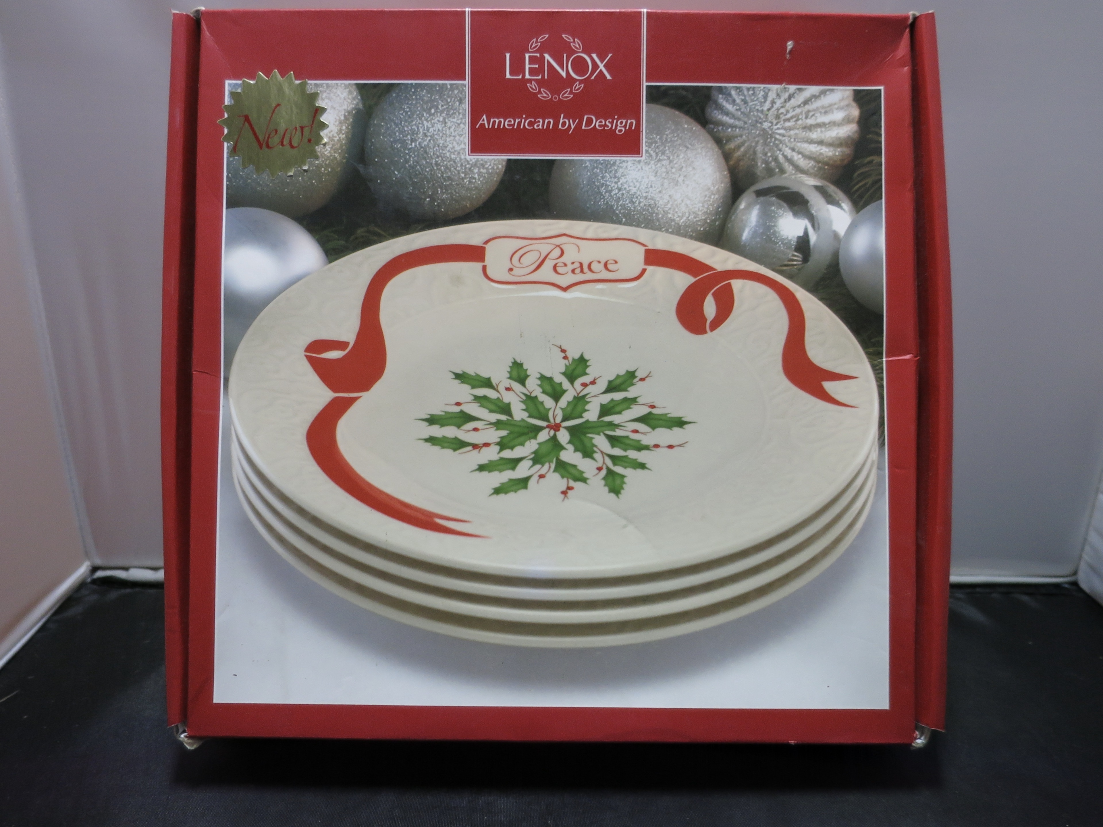 Lenox Holiday Carved Accent Plates Set of 4 White Boxed 9.5 Peace