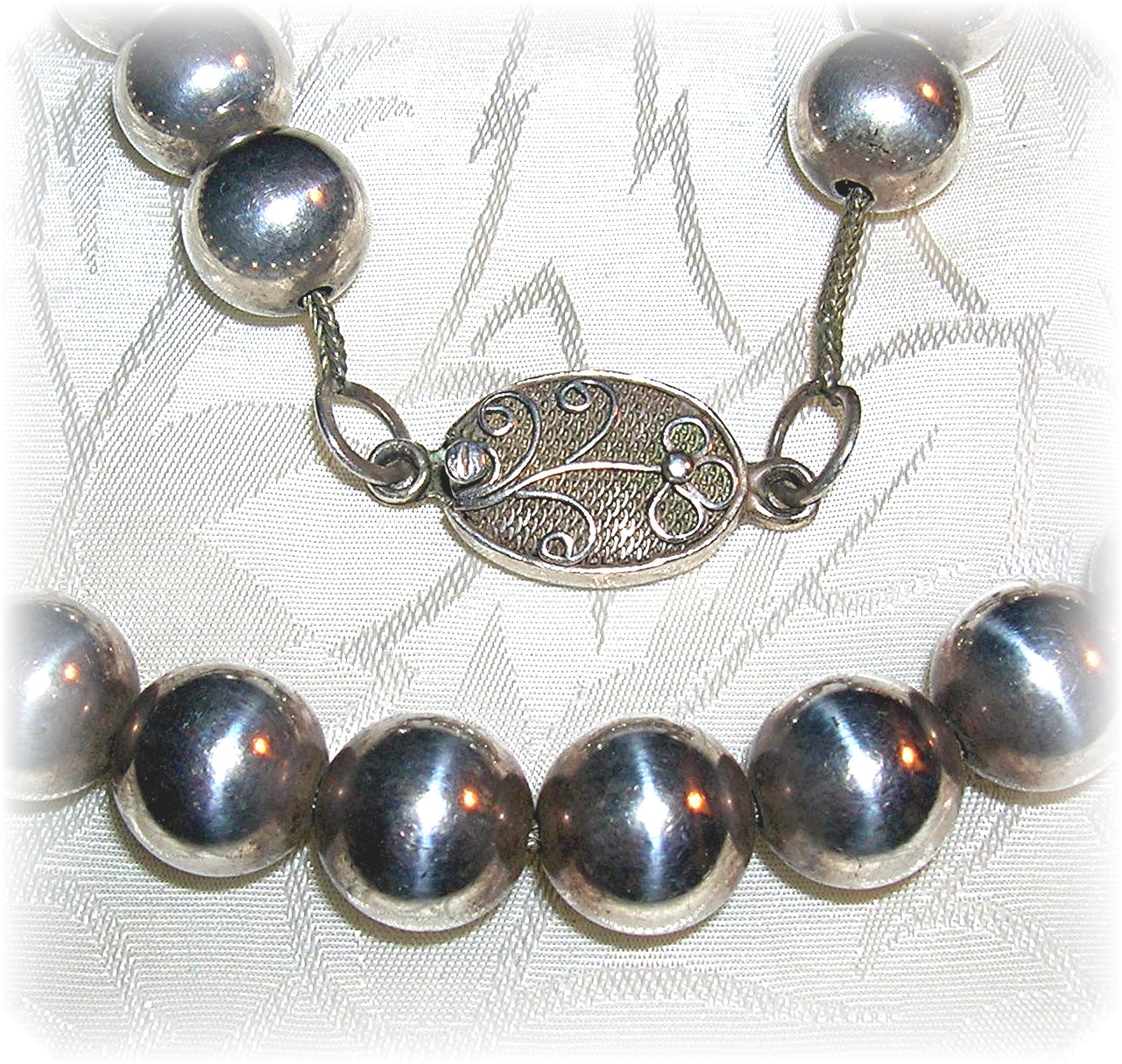 Necklace Sterling Silver 9mm Bead 18 Inch