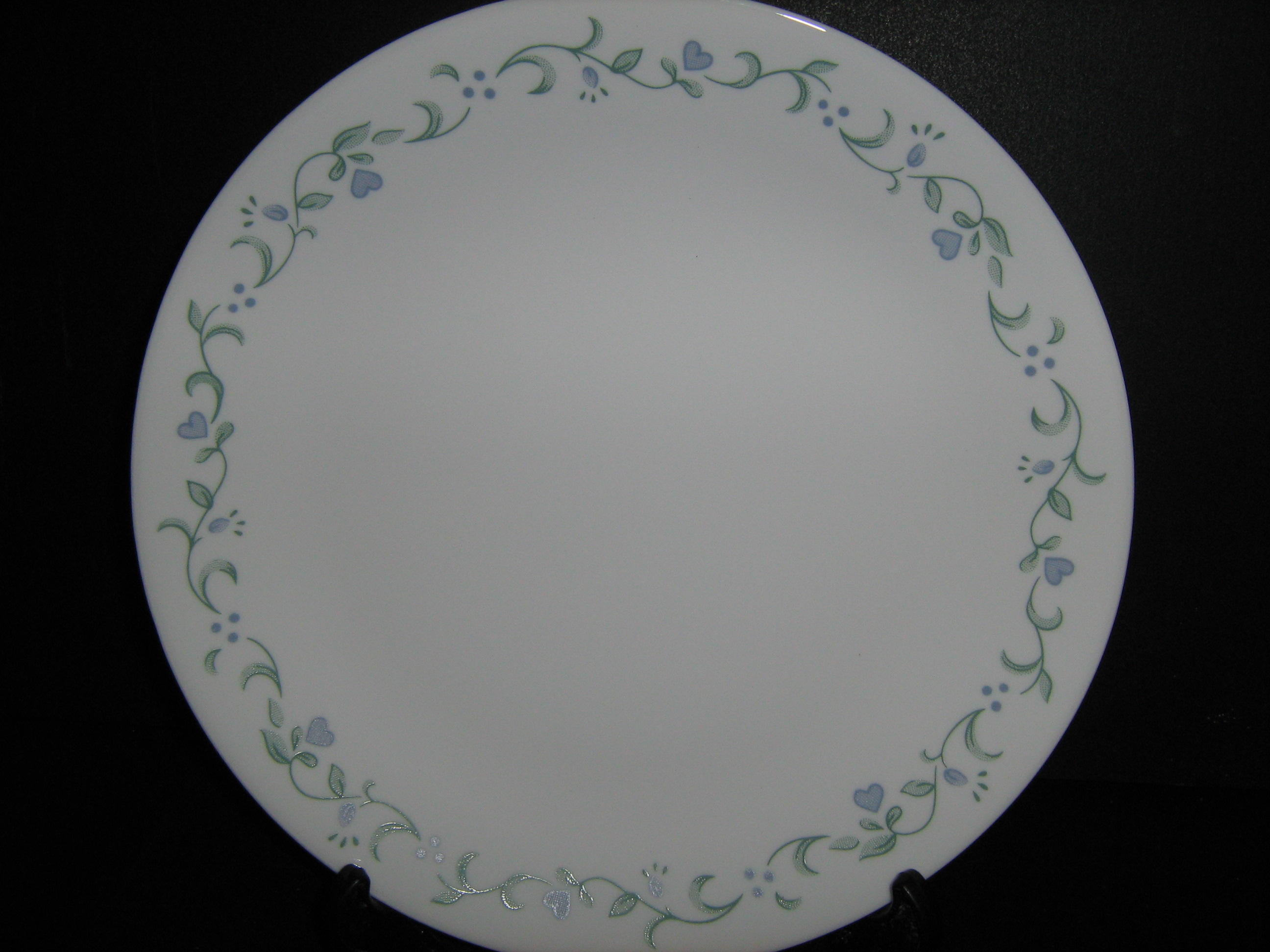 Corelle Country Cottage  Dinner Plate