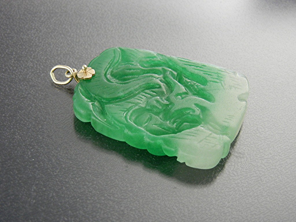 Pendant Green Carved Jade 14K Gold bale