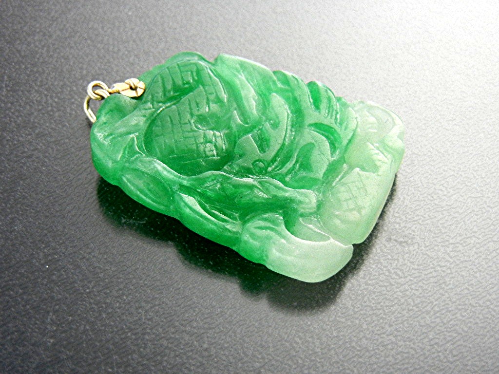 Pendant Green Carved Jade 14K Gold bale
