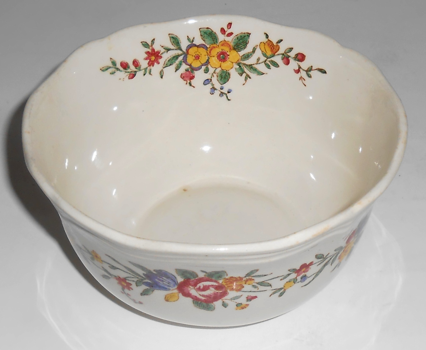 Royal Doulton China Leighton Cranberry Bowl! MINT