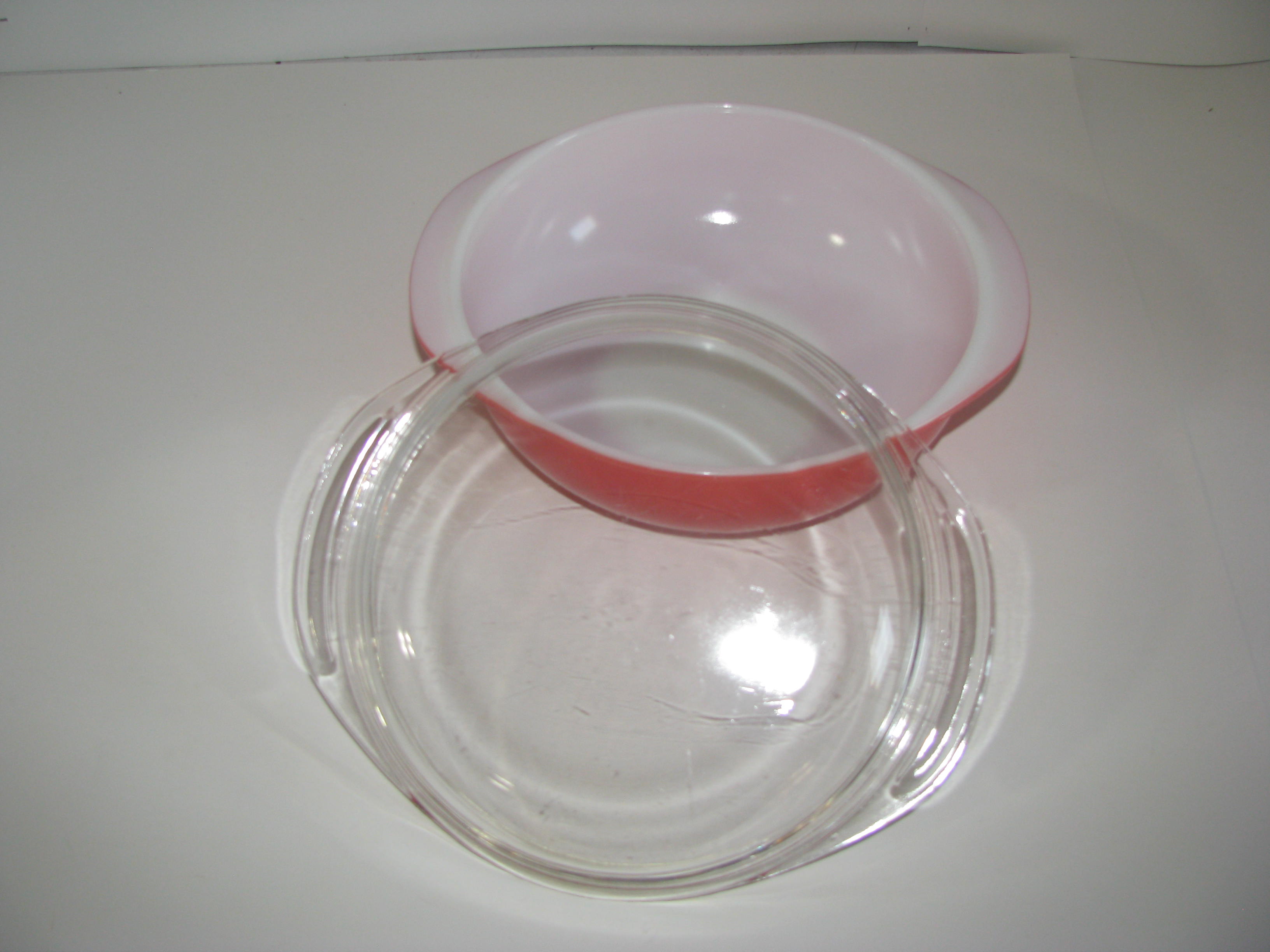 Pyrex Pink Flamingo 2 Quart Covered Casserole Bowl