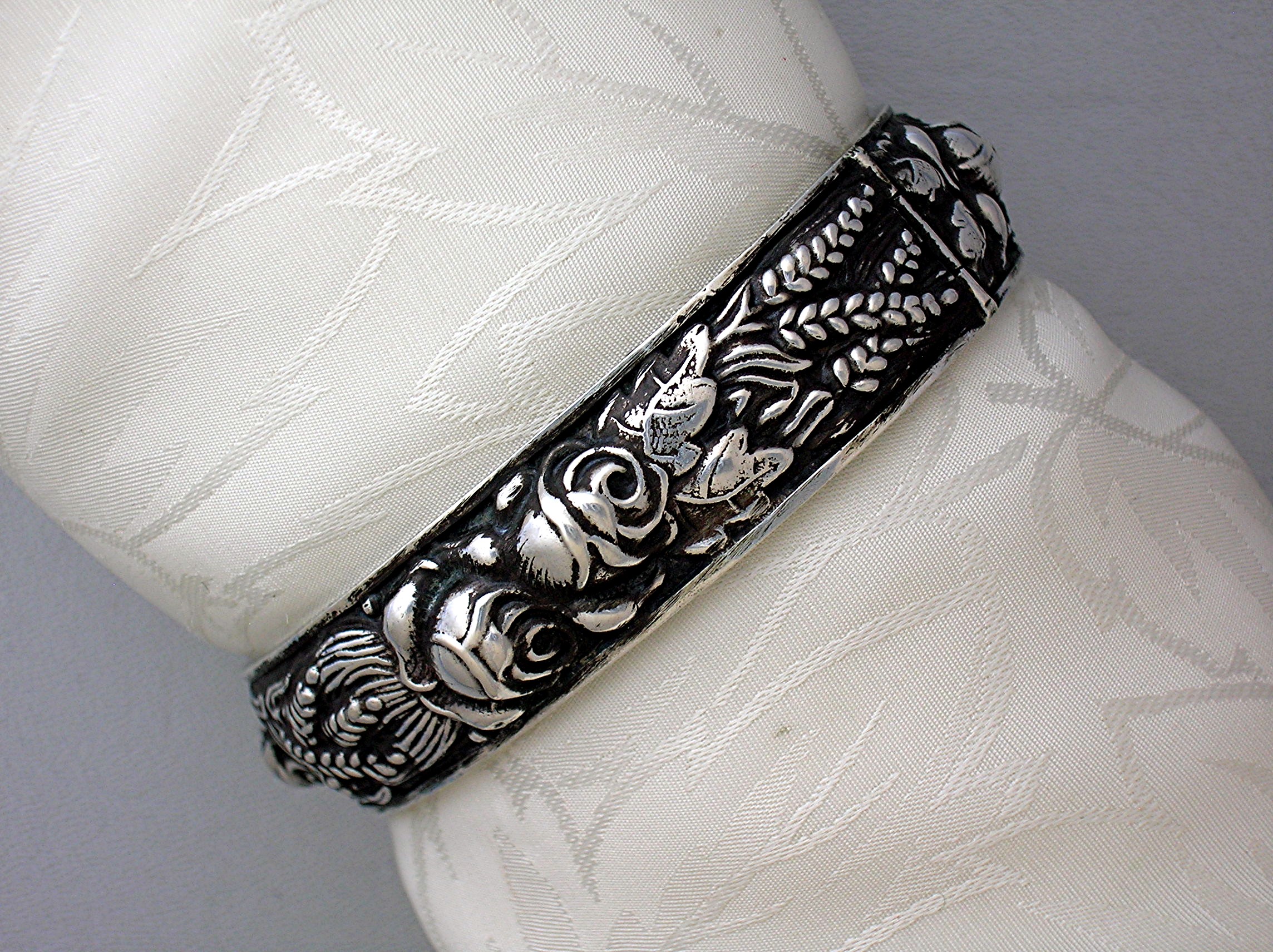 Silver Antique Hinged Bracelet Roses and Wheat 1940s