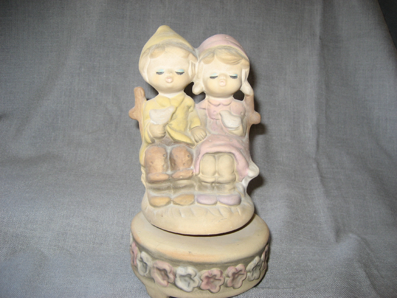 1970's Young Couple Music Box