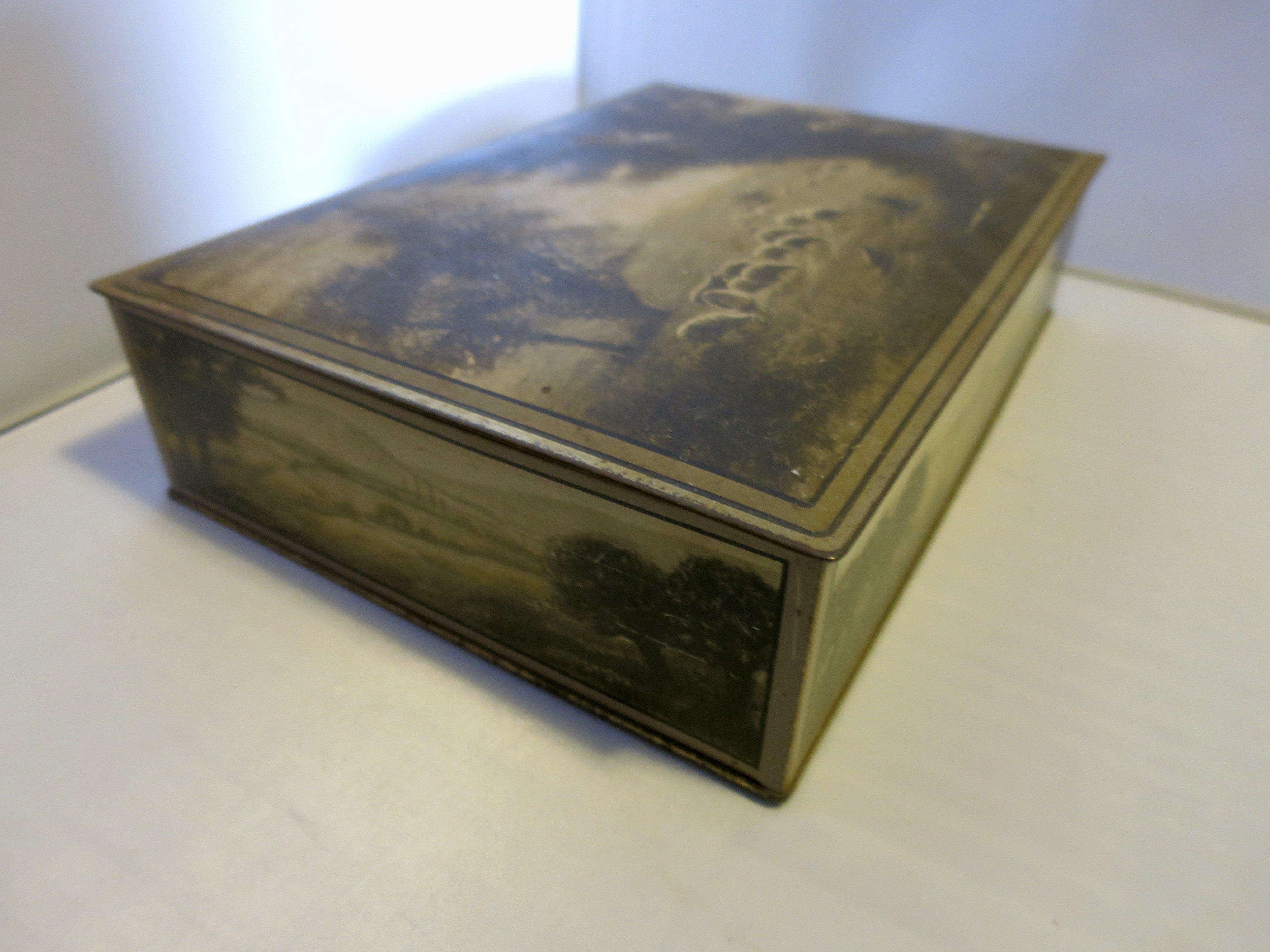 Uneeda Biscuit Tin Sheep Farm Shepherd Dog painted scene c 1923