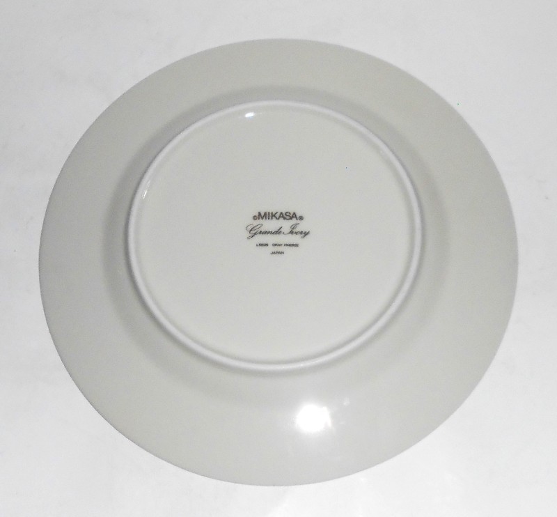 Mikasa China Grande Ivory Gray Finesse w/Gold Salad Plate