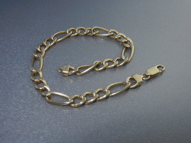 18K Gold Link Bracelet 8 Grams