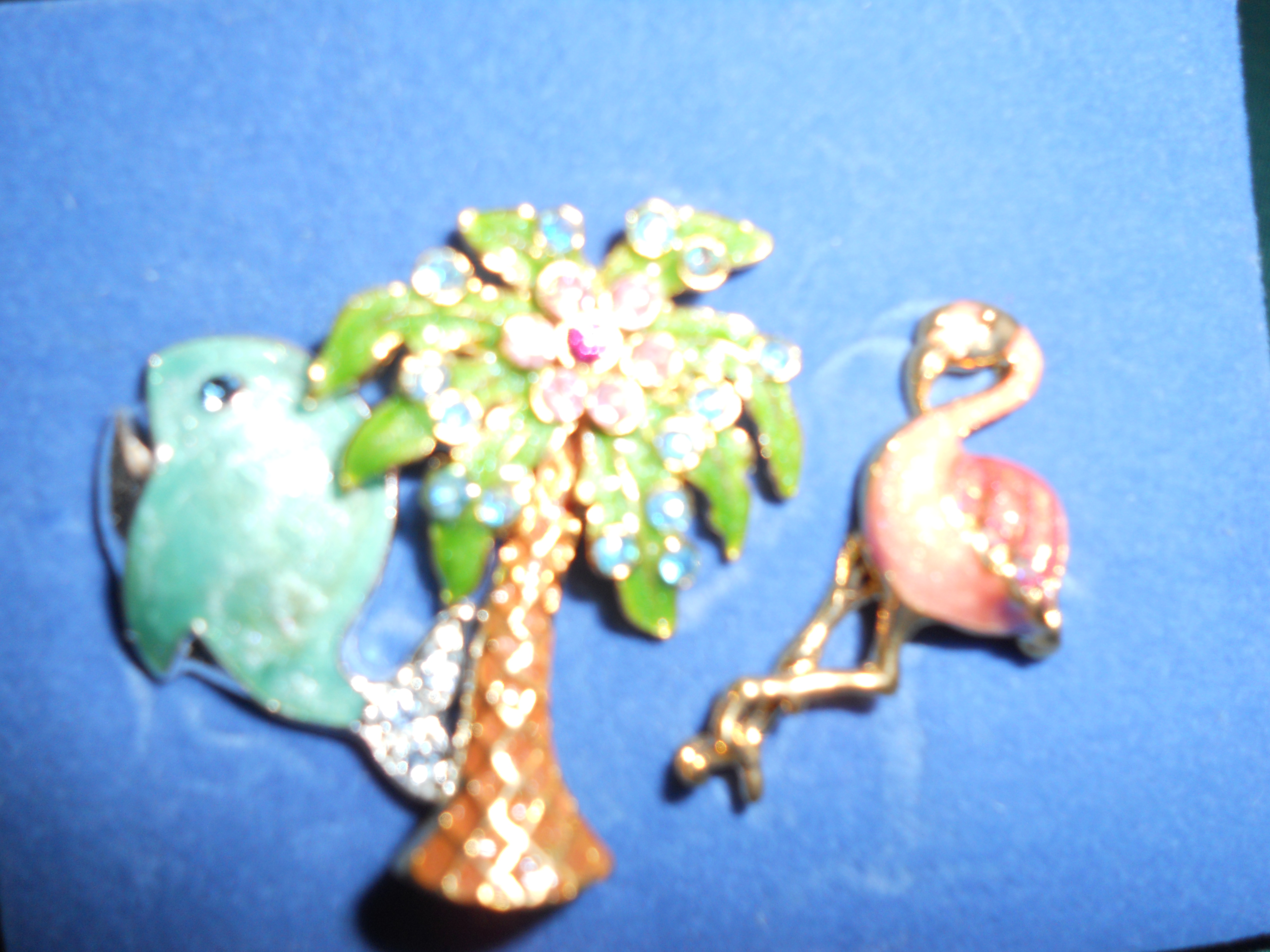Avon 2005 Tropical Tac Pins set of three