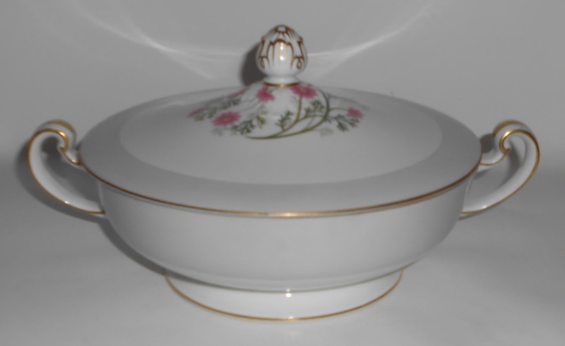 Noritake Porcelain China 5159 Laguna W/Gold Covered Vegetable Bowl / Casserole