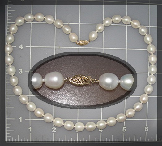 14 K Gold Clasp Freshwater Pearl Necklace 18 Inch 9mm