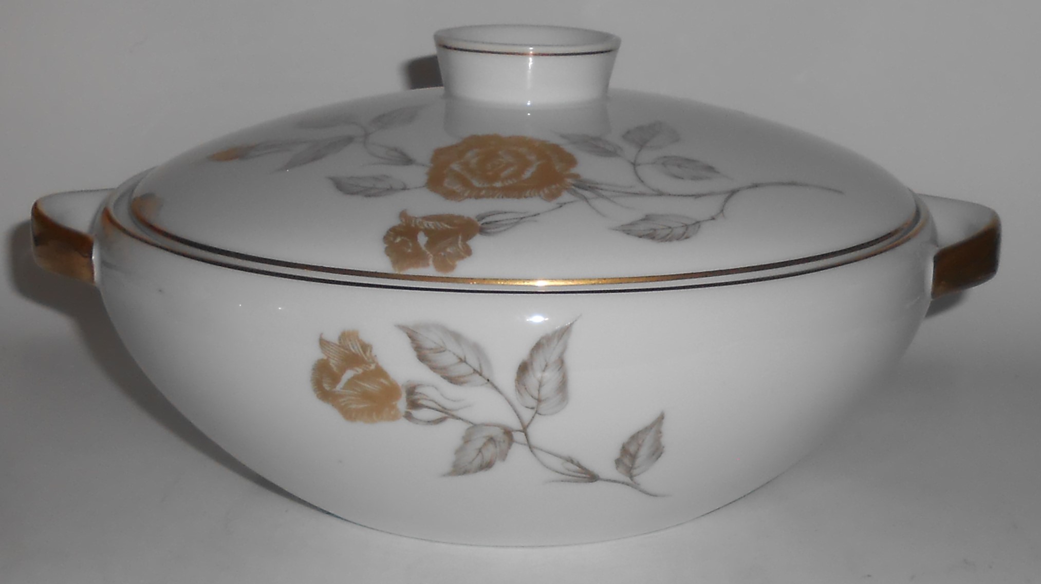 Narumi Porcelain China Japan Damask Rose Gold Band Cass
